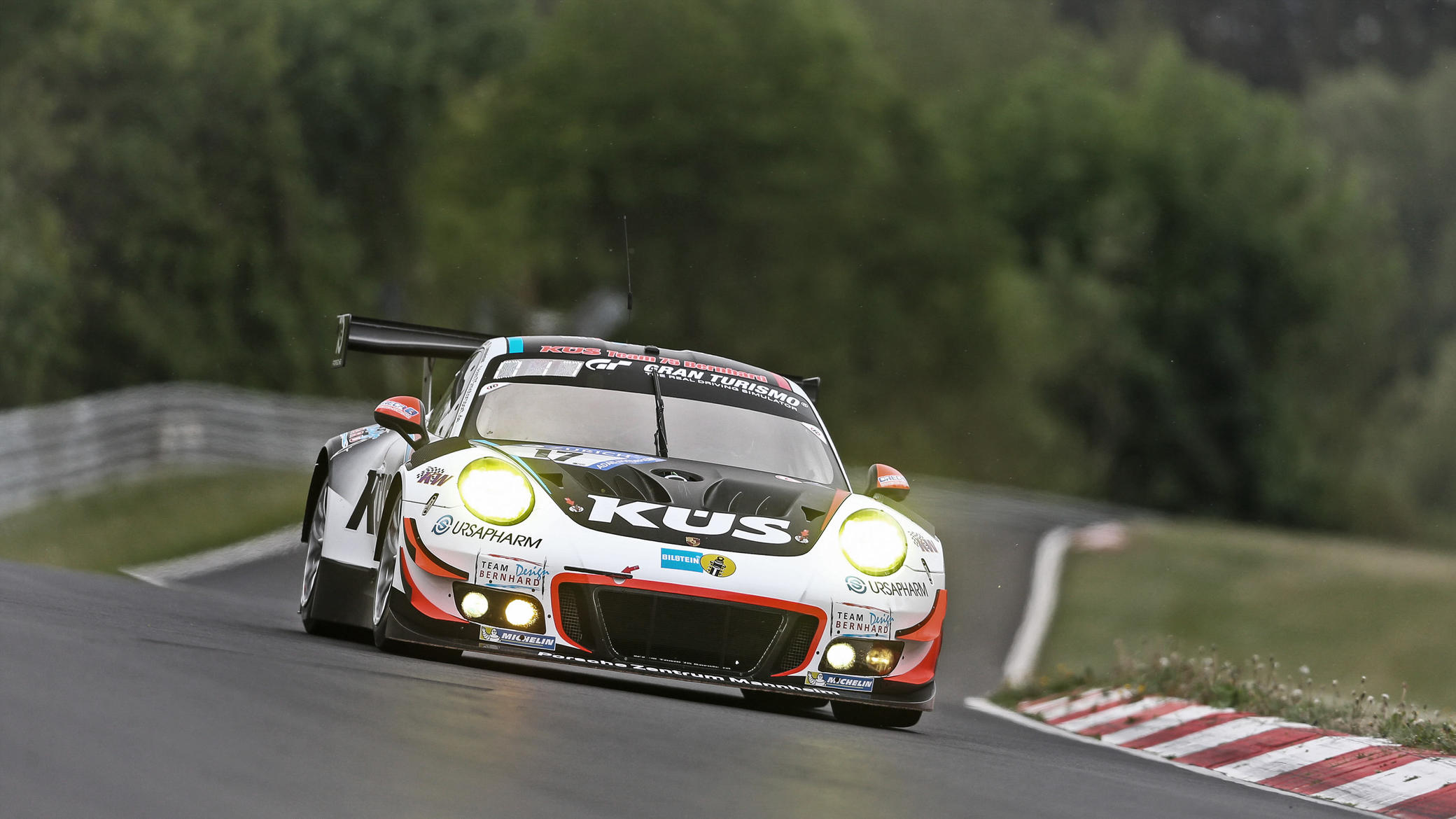 Porsche at nurburgring