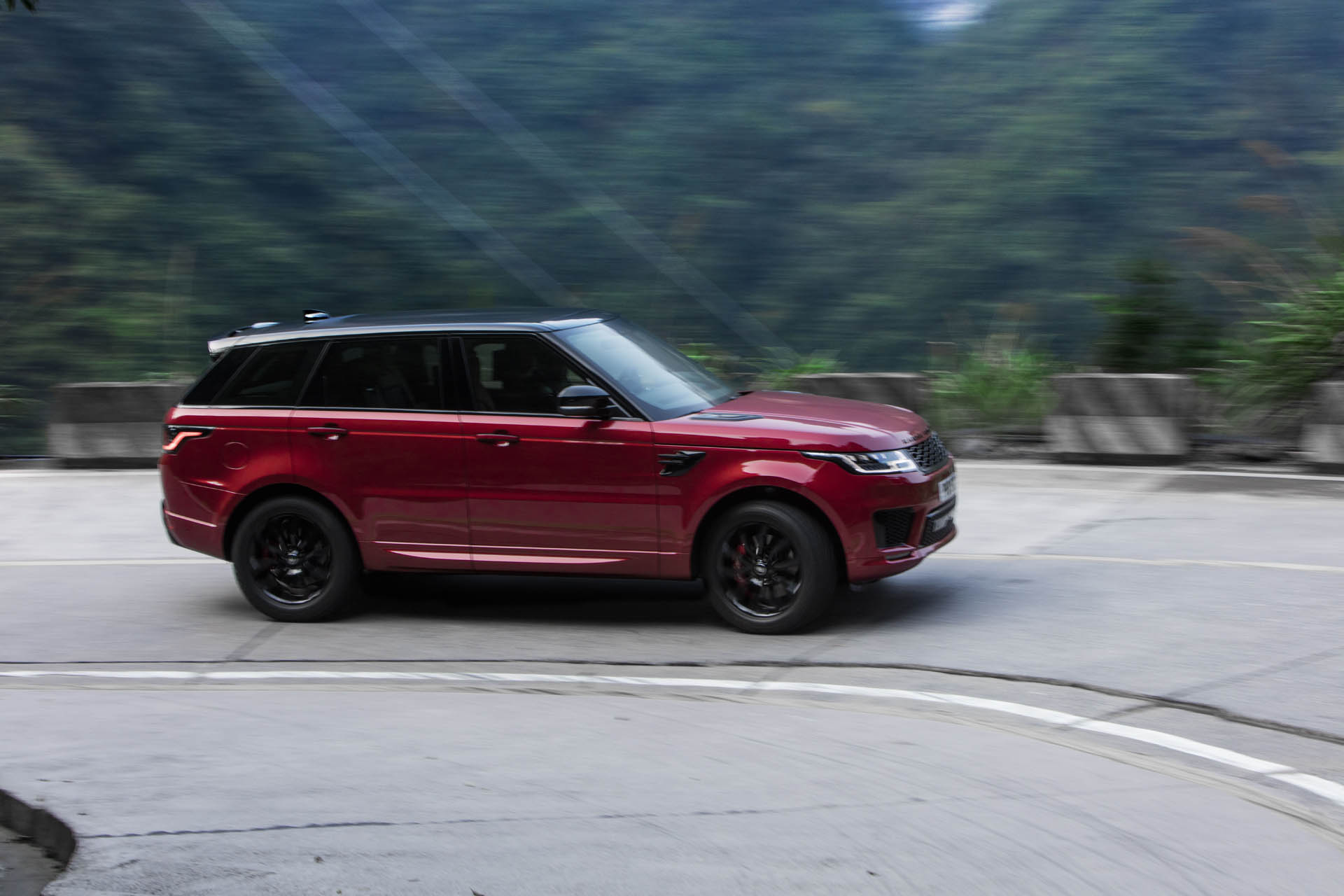 Range_Rover_Sport_PHEV_Dragon_Challenge_13