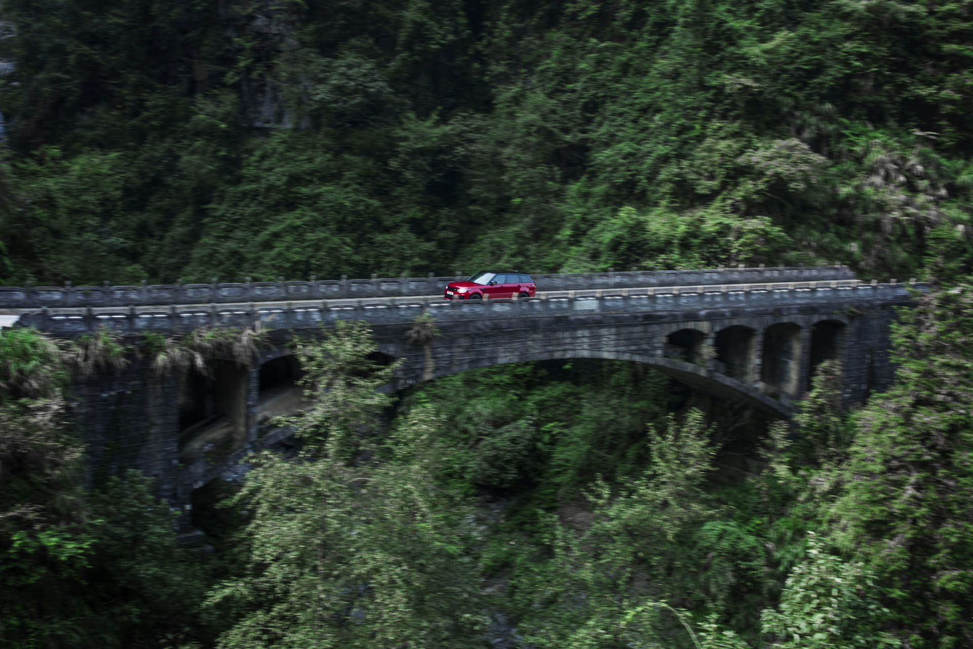 Range_Rover_Sport_PHEV_Dragon_Challenge_22