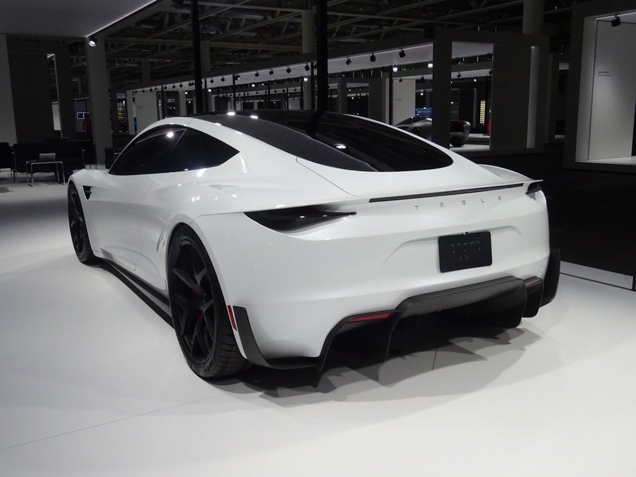Tesla Roadster in Grand Basel 2018 (2)