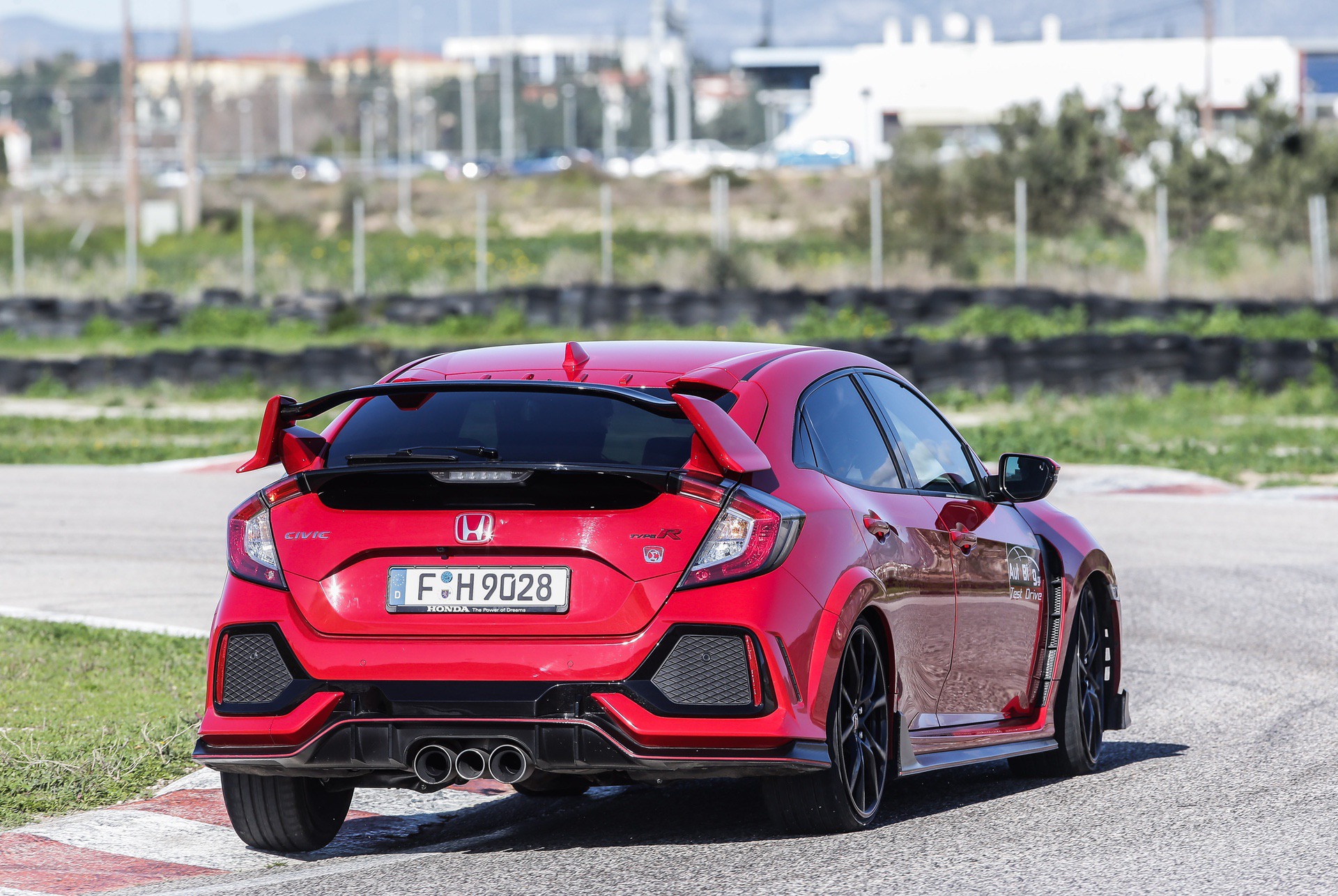Track_Test_Honda_Civic_Type_R_010