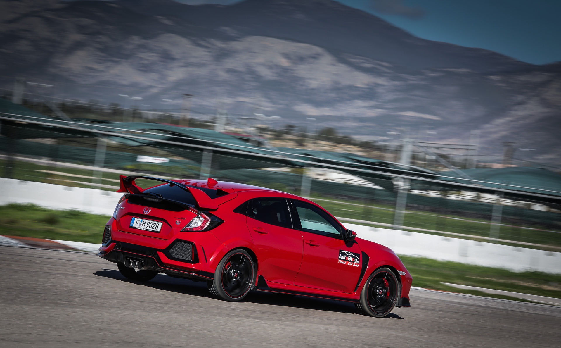 Track_Test_Honda_Civic_Type_R_021