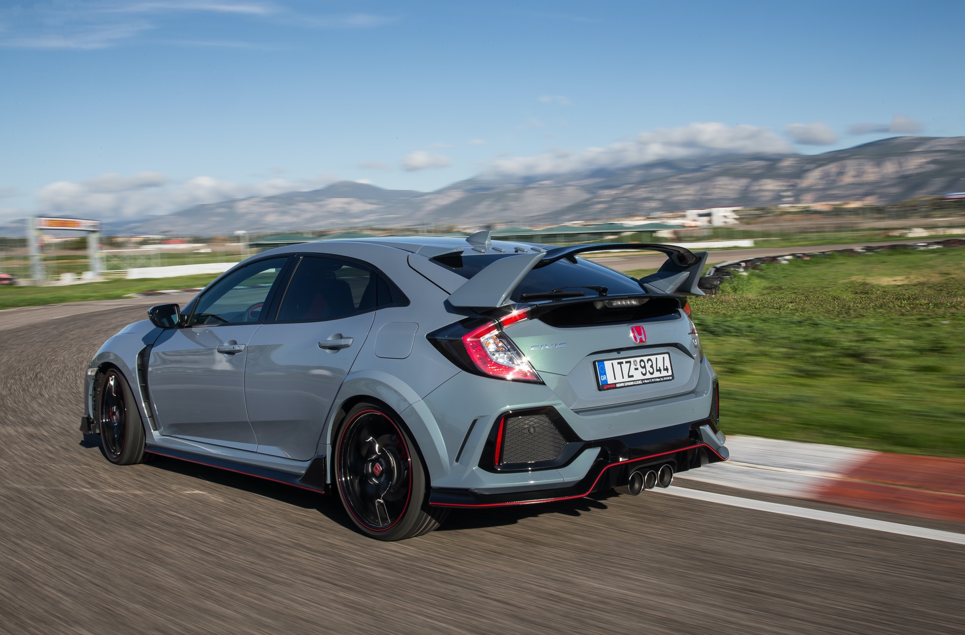 Track_Test_Honda_Civic_Type_R_055