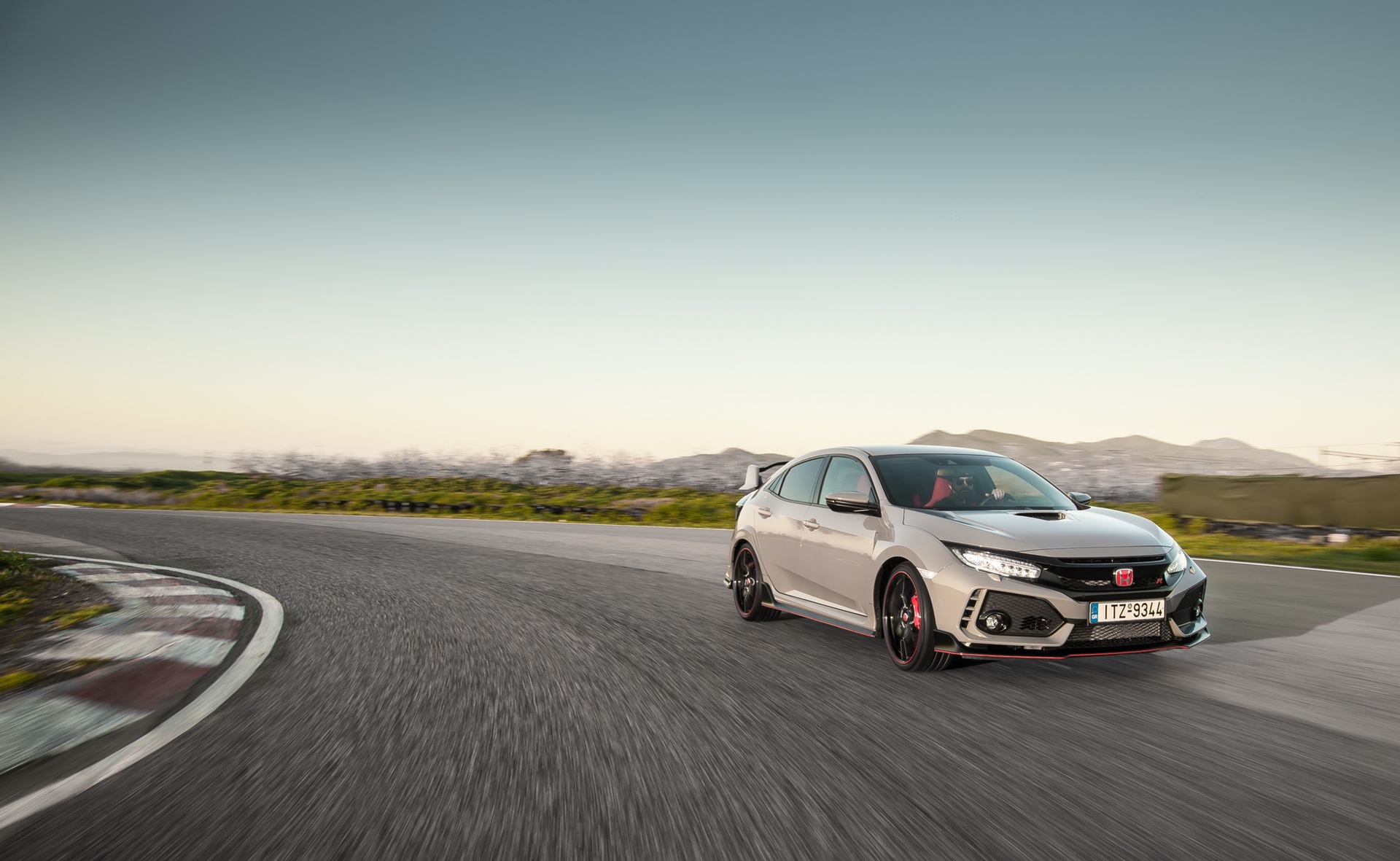 Track_Test_Honda_Civic_Type_R_058