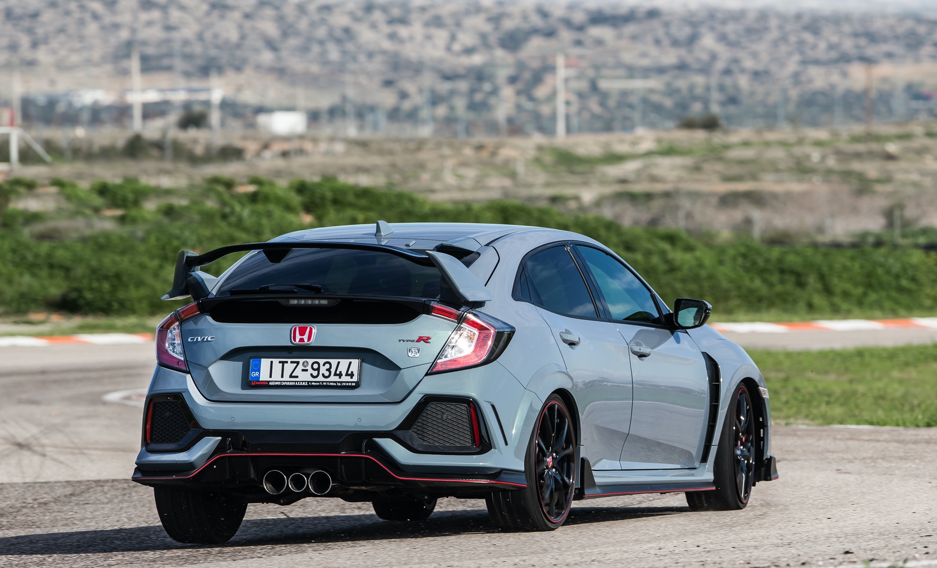 Track_Test_Honda_Civic_Type_R_070