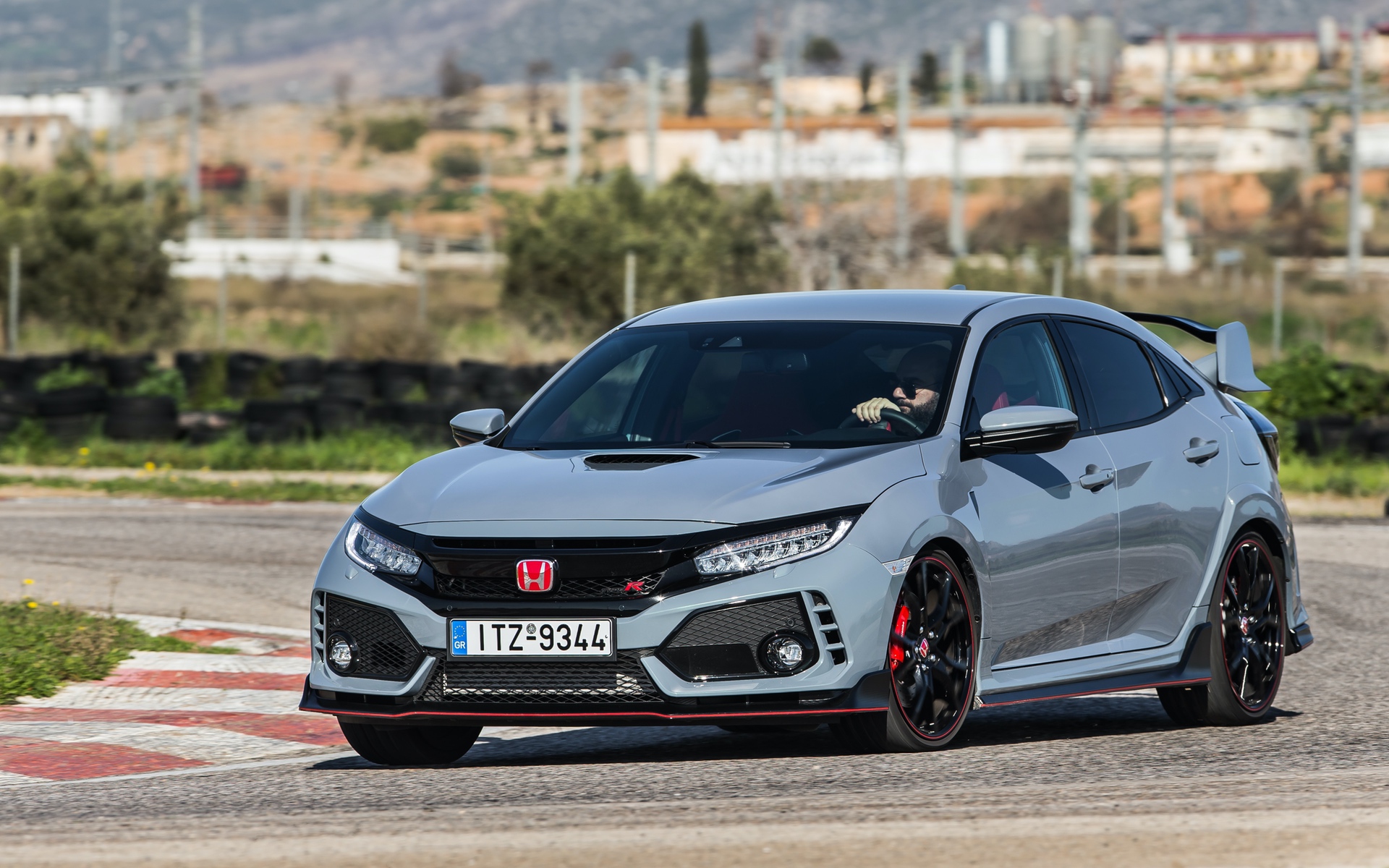 Track_Test_Honda_Civic_Type_R_075
