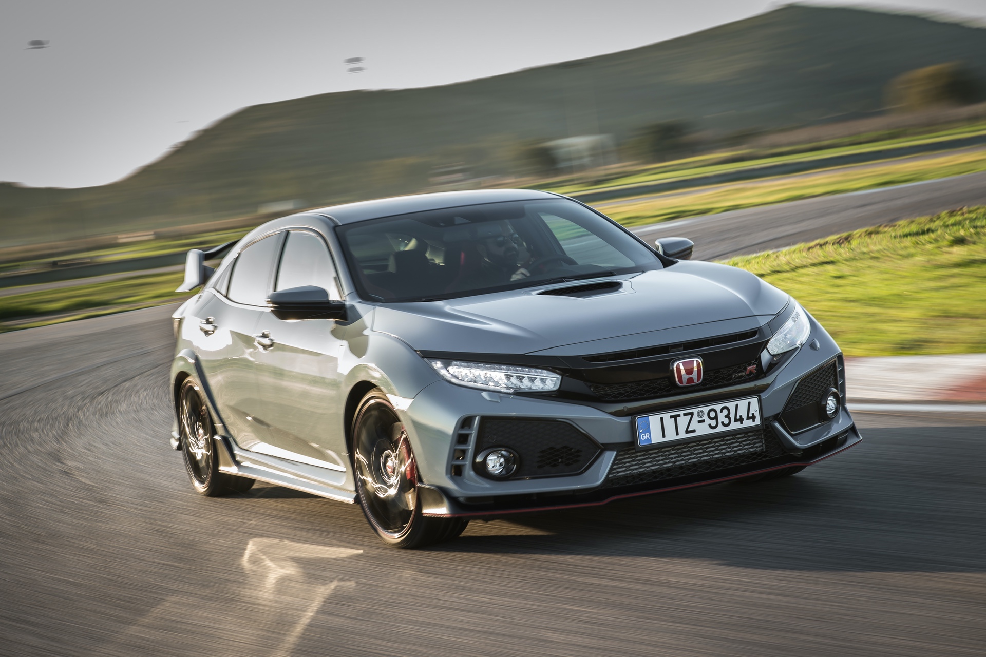 Track_Test_Honda_Civic_Type_R_080