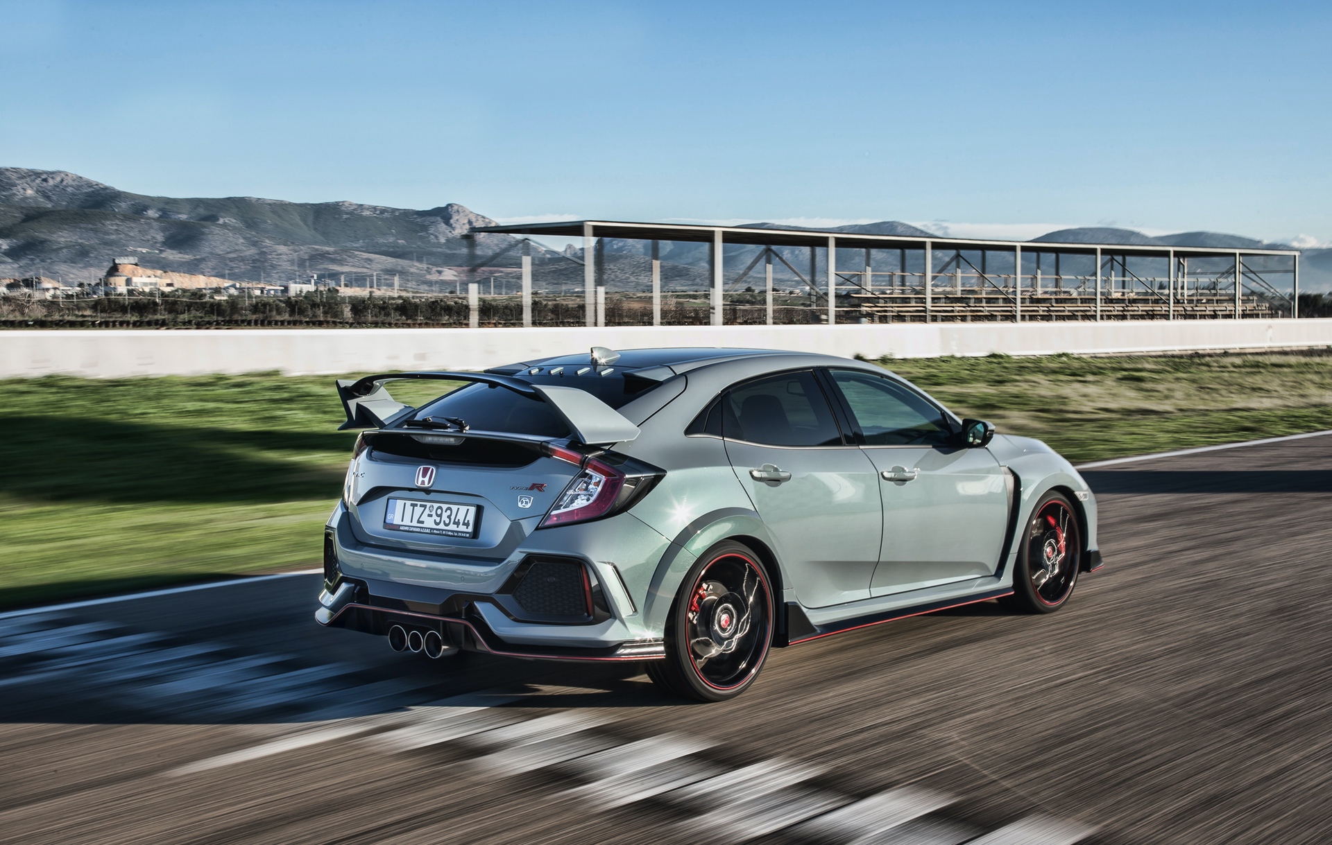 Track_Test_Honda_Civic_Type_R_081