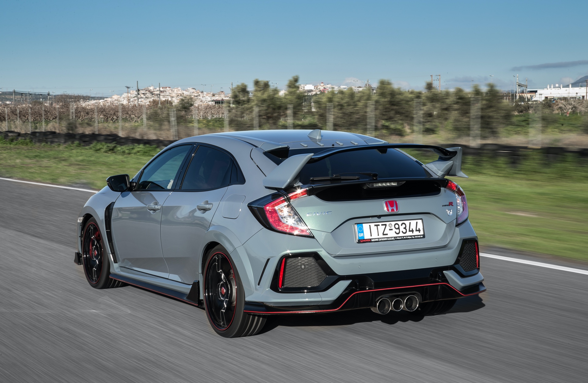 Track_Test_Honda_Civic_Type_R_087