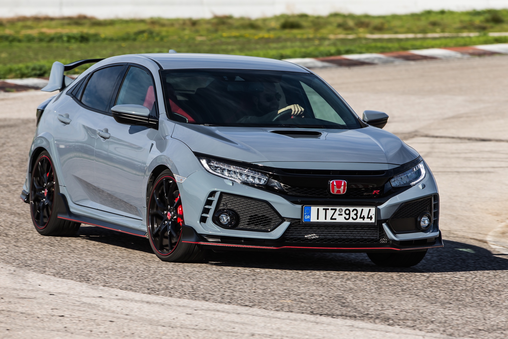 Track_Test_Honda_Civic_Type_R_090