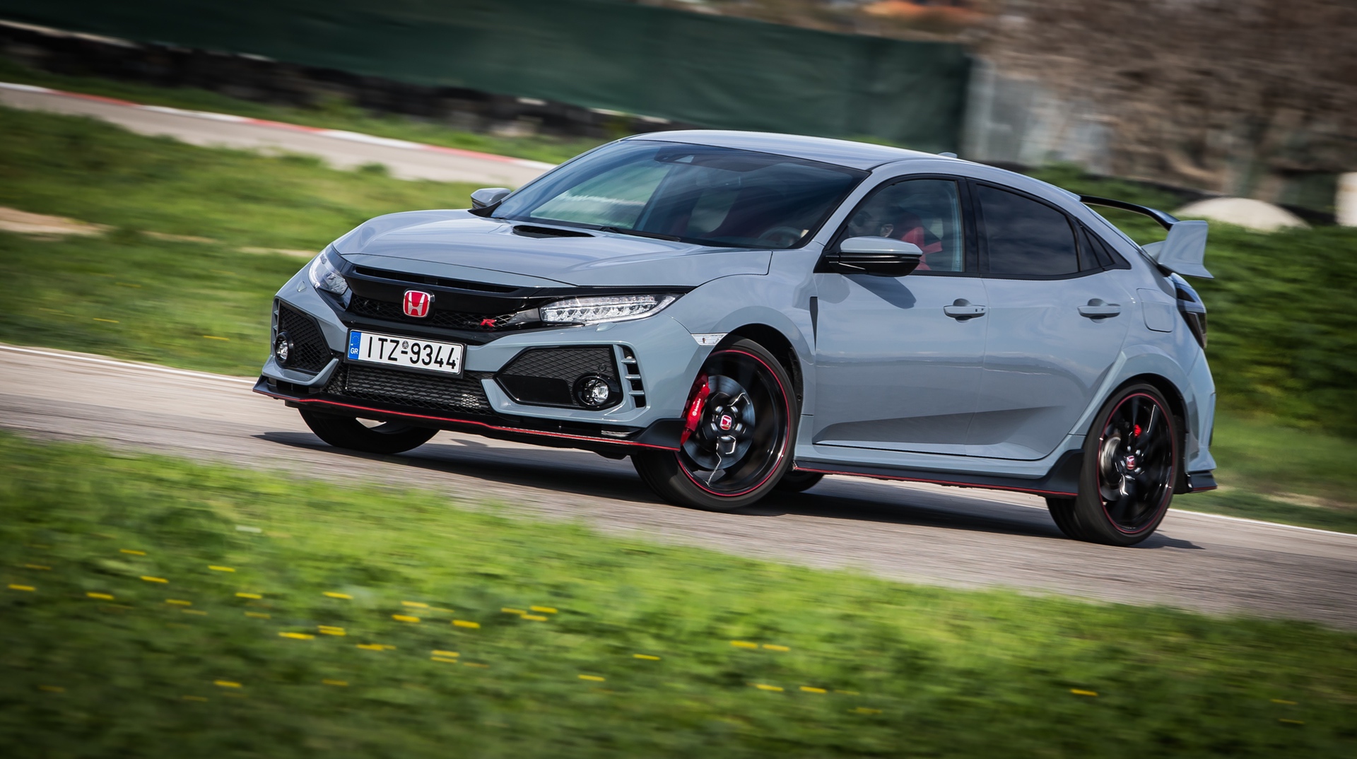 Track_Test_Honda_Civic_Type_R_105