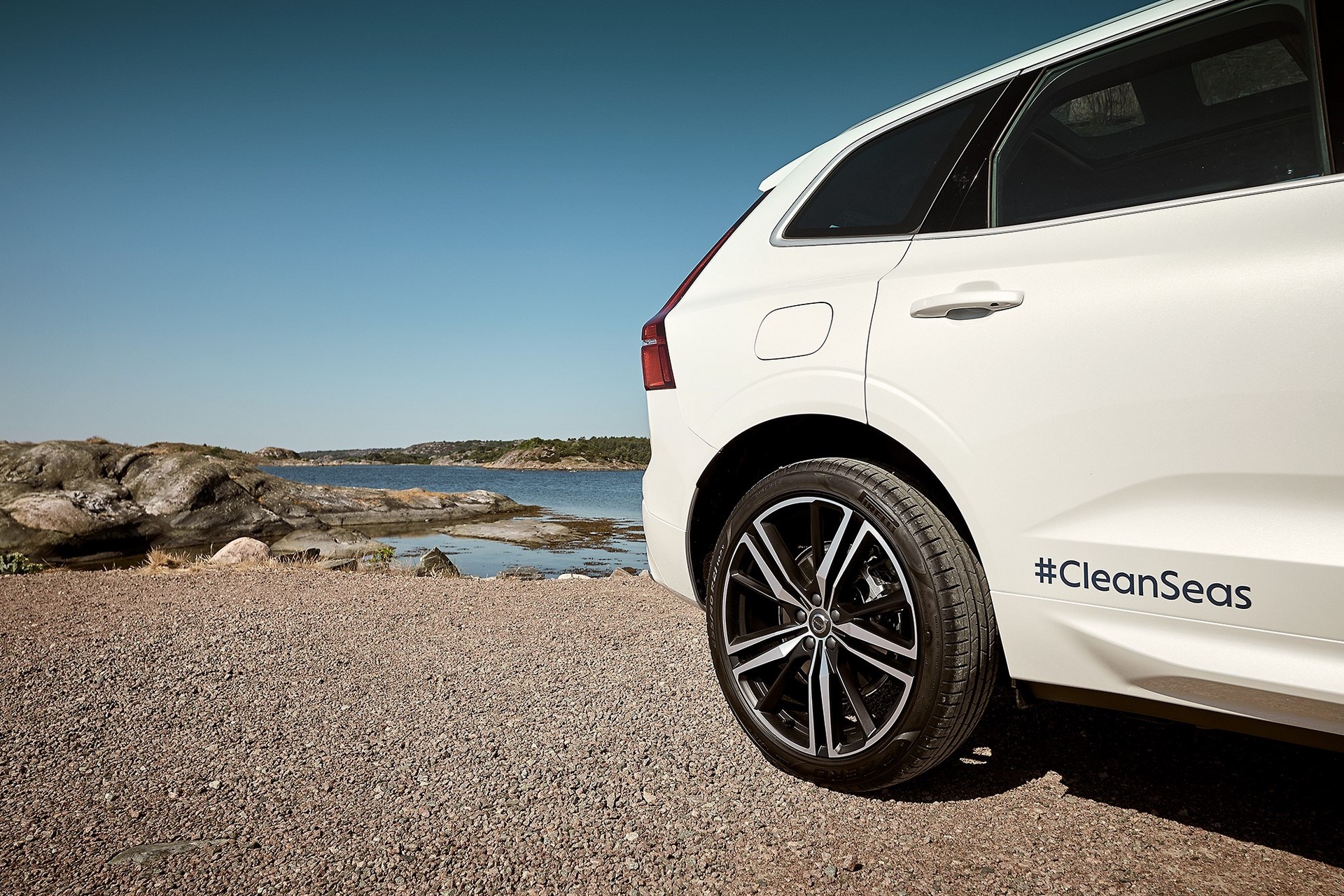 Volvo Cars aims for 25 per cent recycled plastics in every new car from 2025
