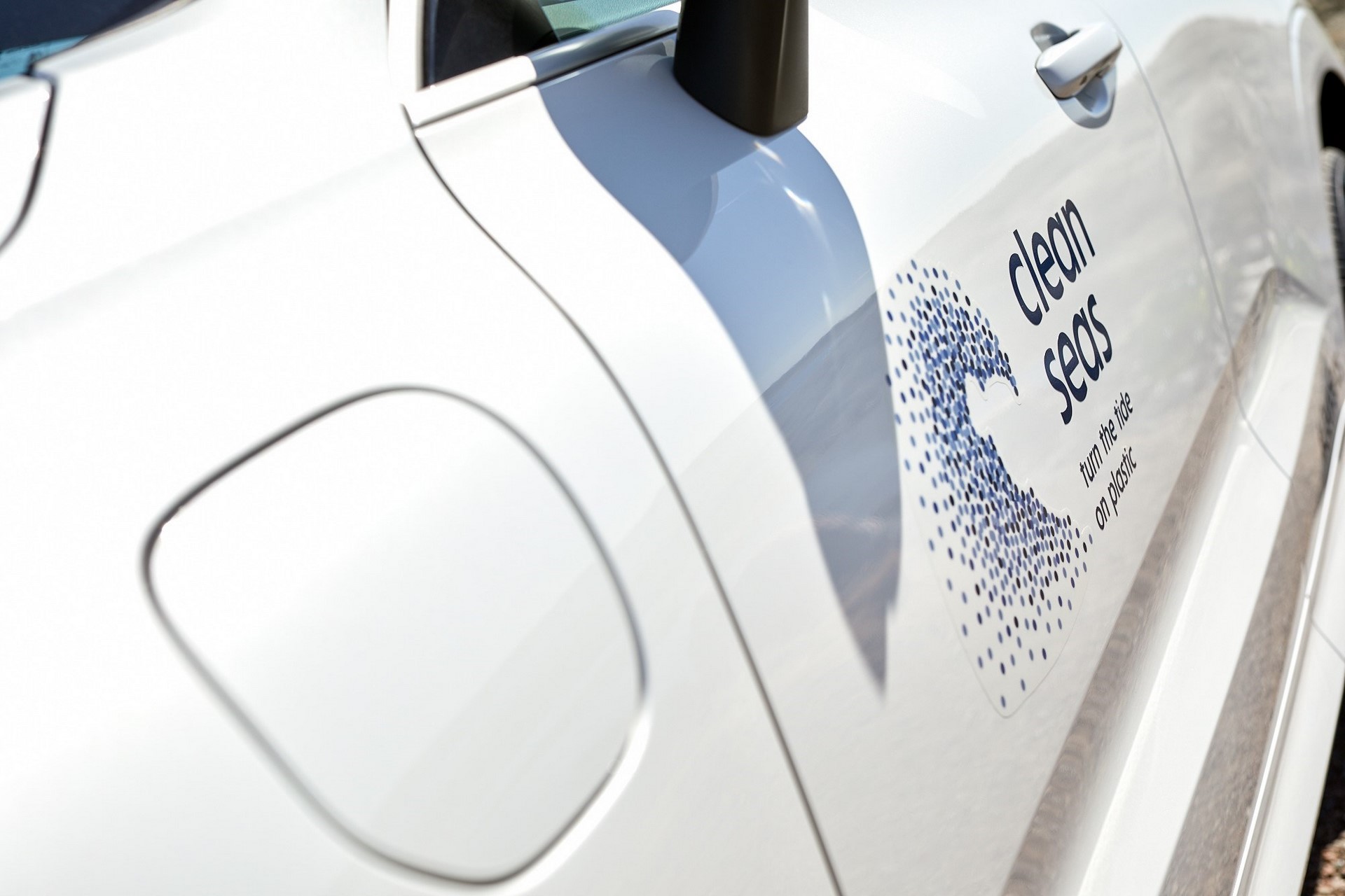 Volvo Cars aims for 25 per cent recycled plastics in every new car from 2025