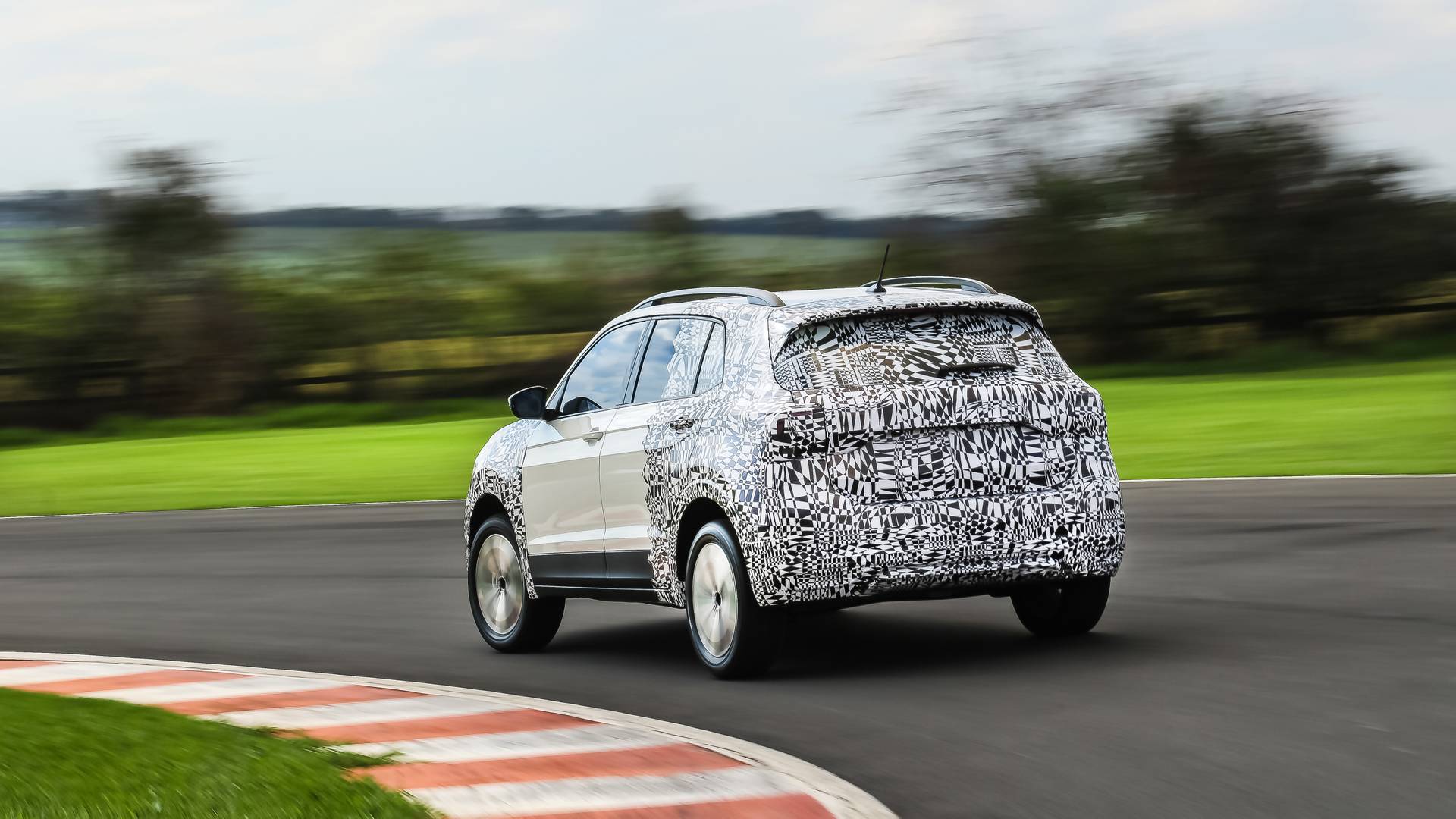 VW_T-Cross_0004