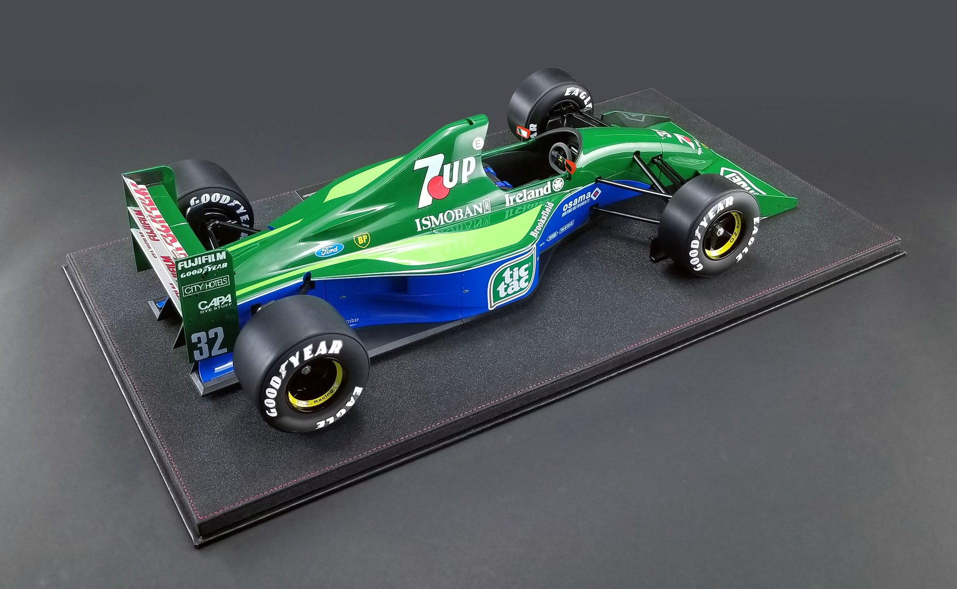 1991_Jordan_F1_car_Schumacher_scale_0001