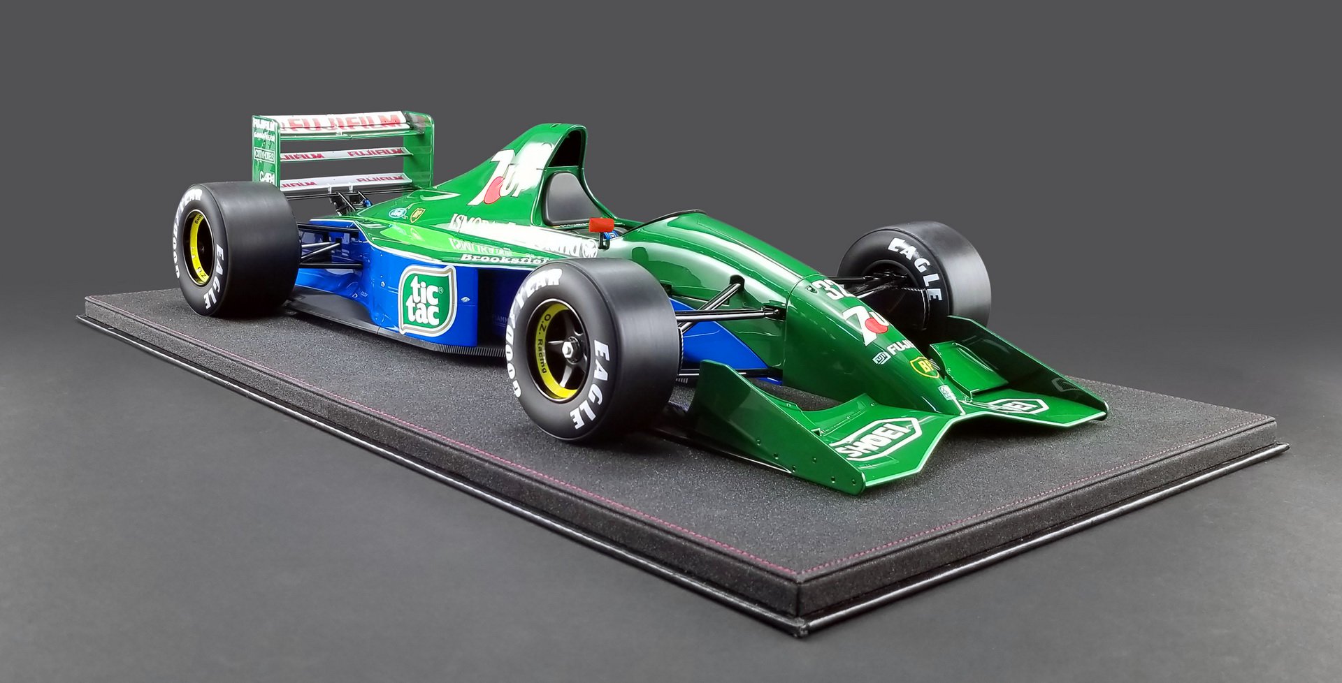 1991_Jordan_F1_car_Schumacher_scale_0007