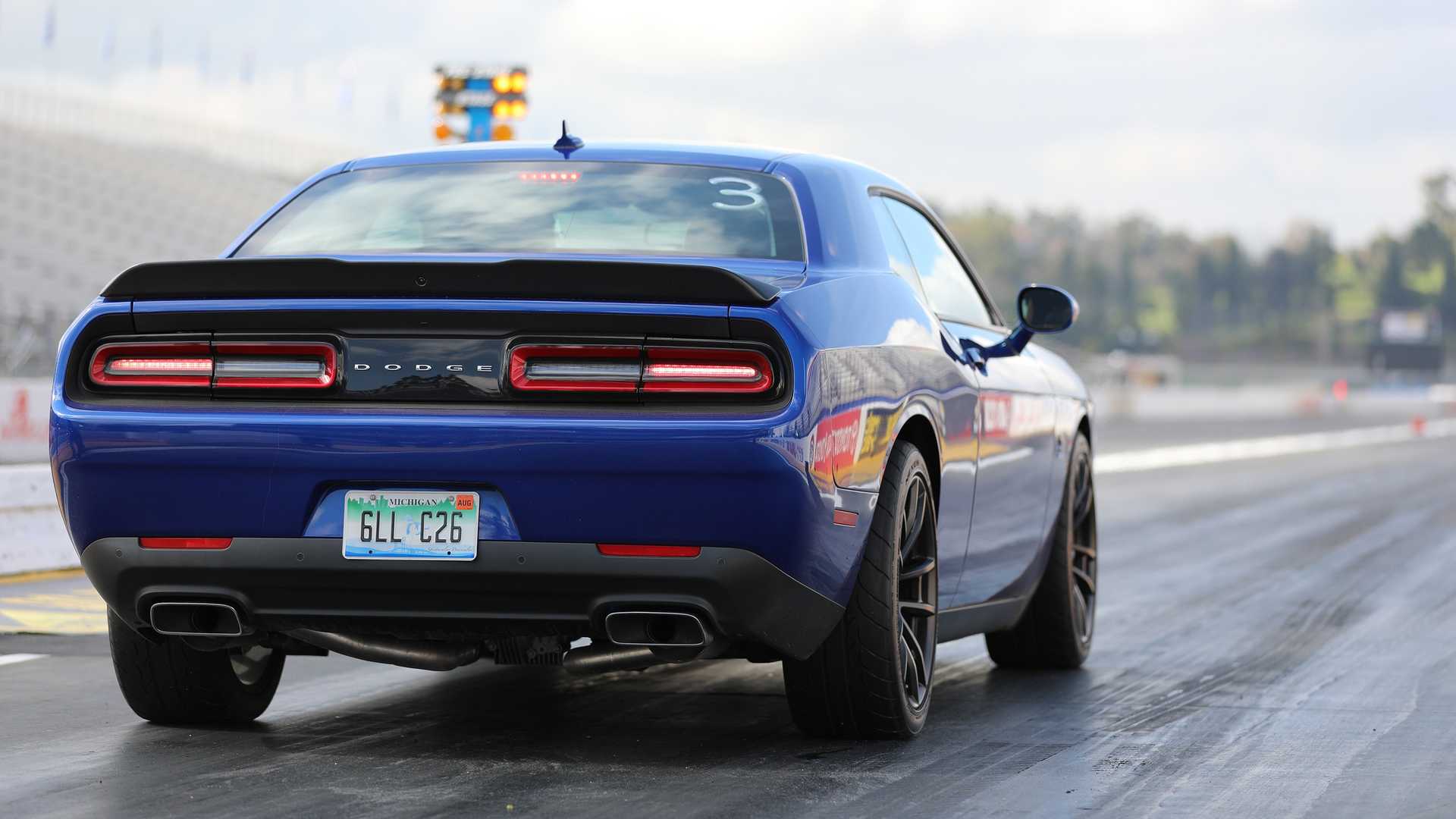 Challenger Scat Pack >> Dodge Challenger R/T Scat Pack 1320 Angry Bee - Autoblog.gr Challenger Scat Pack >> Dodge Challenger R/T Scat Pack 1320 Angry Bee - Autoblog.gr