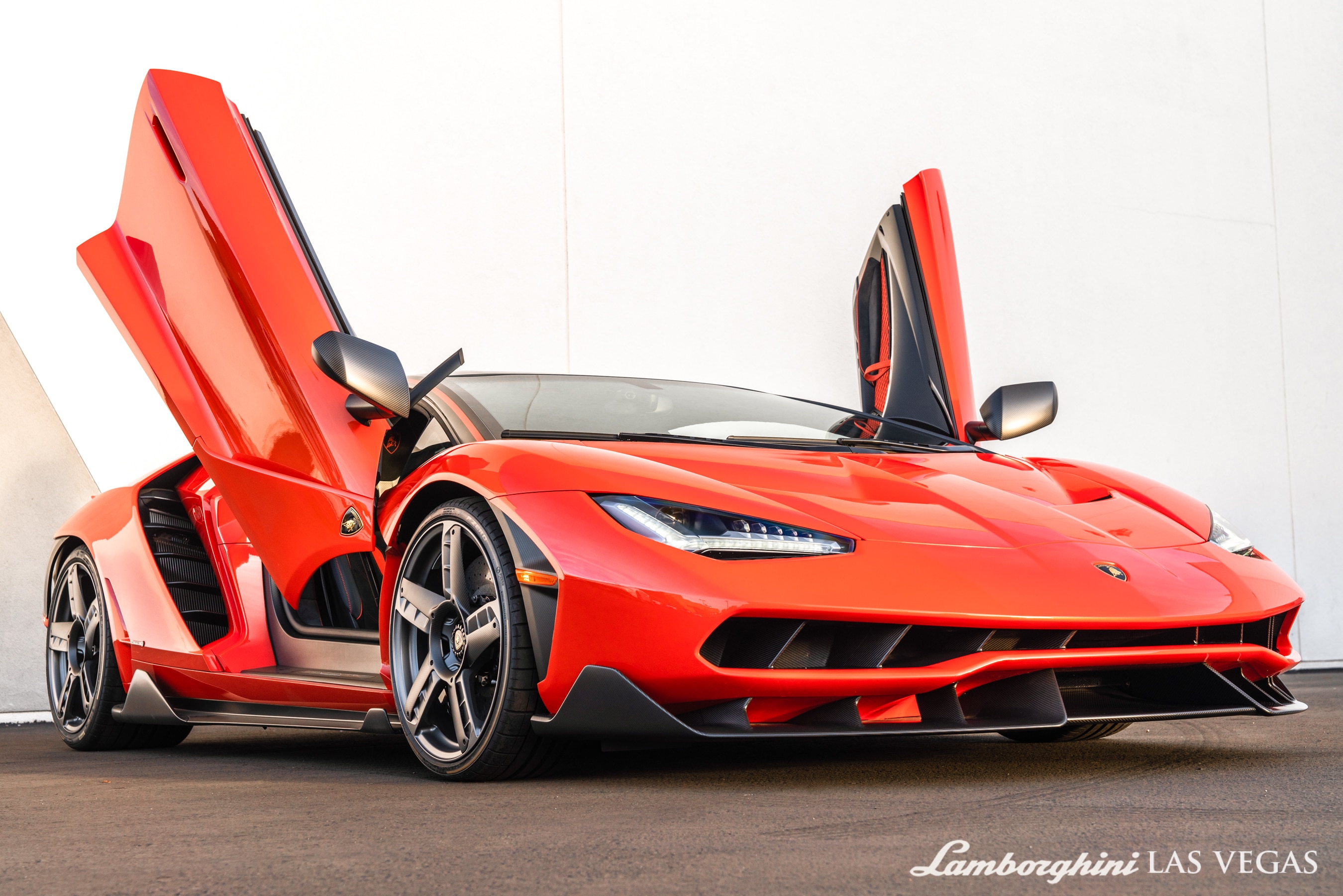 2017_Lamborghini_Centenario_for_sale_0029