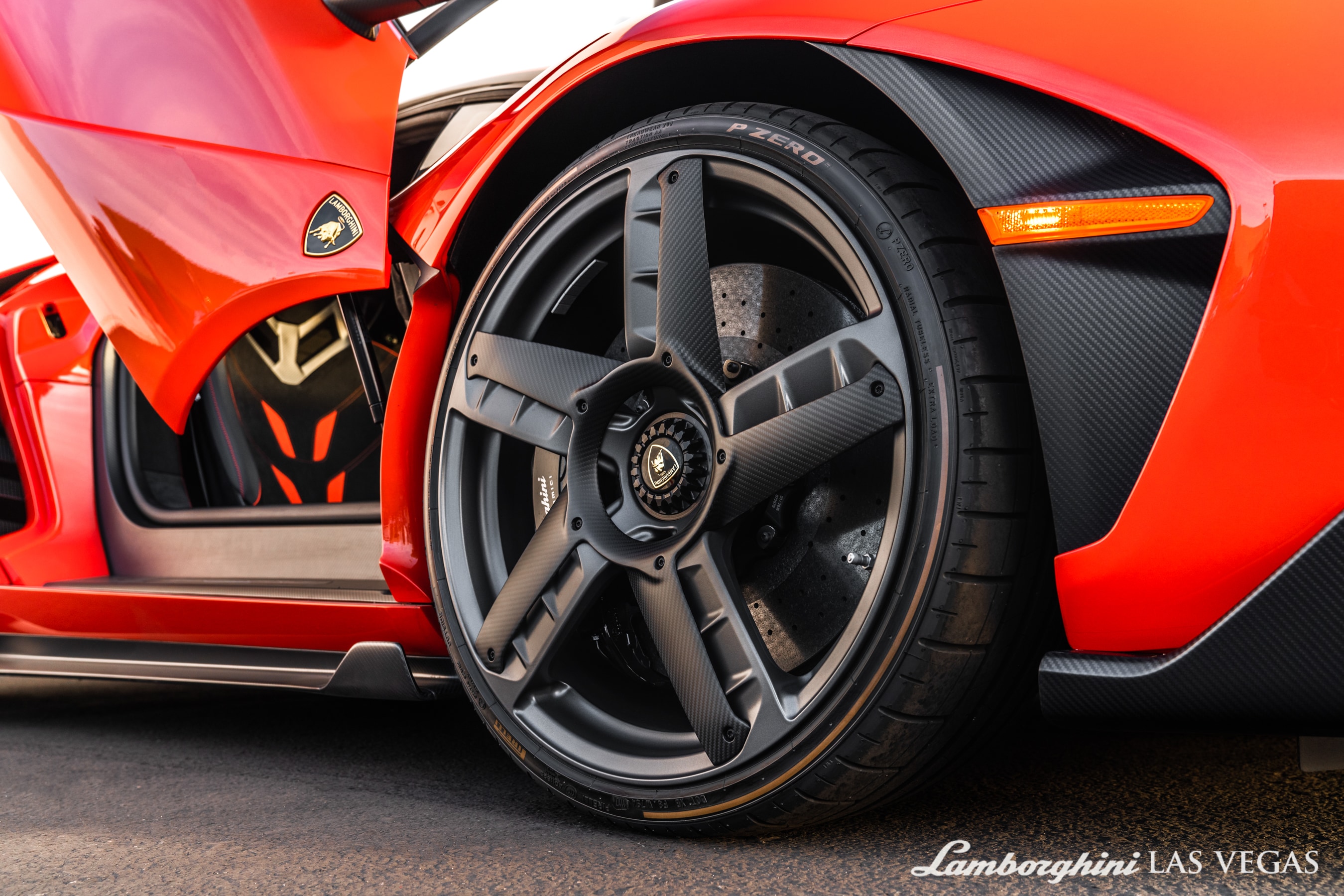 2017_Lamborghini_Centenario_for_sale_0042