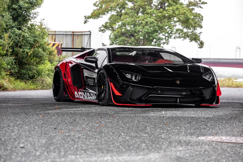 Liberty_Walk_Lamborghini_Aventador_0000