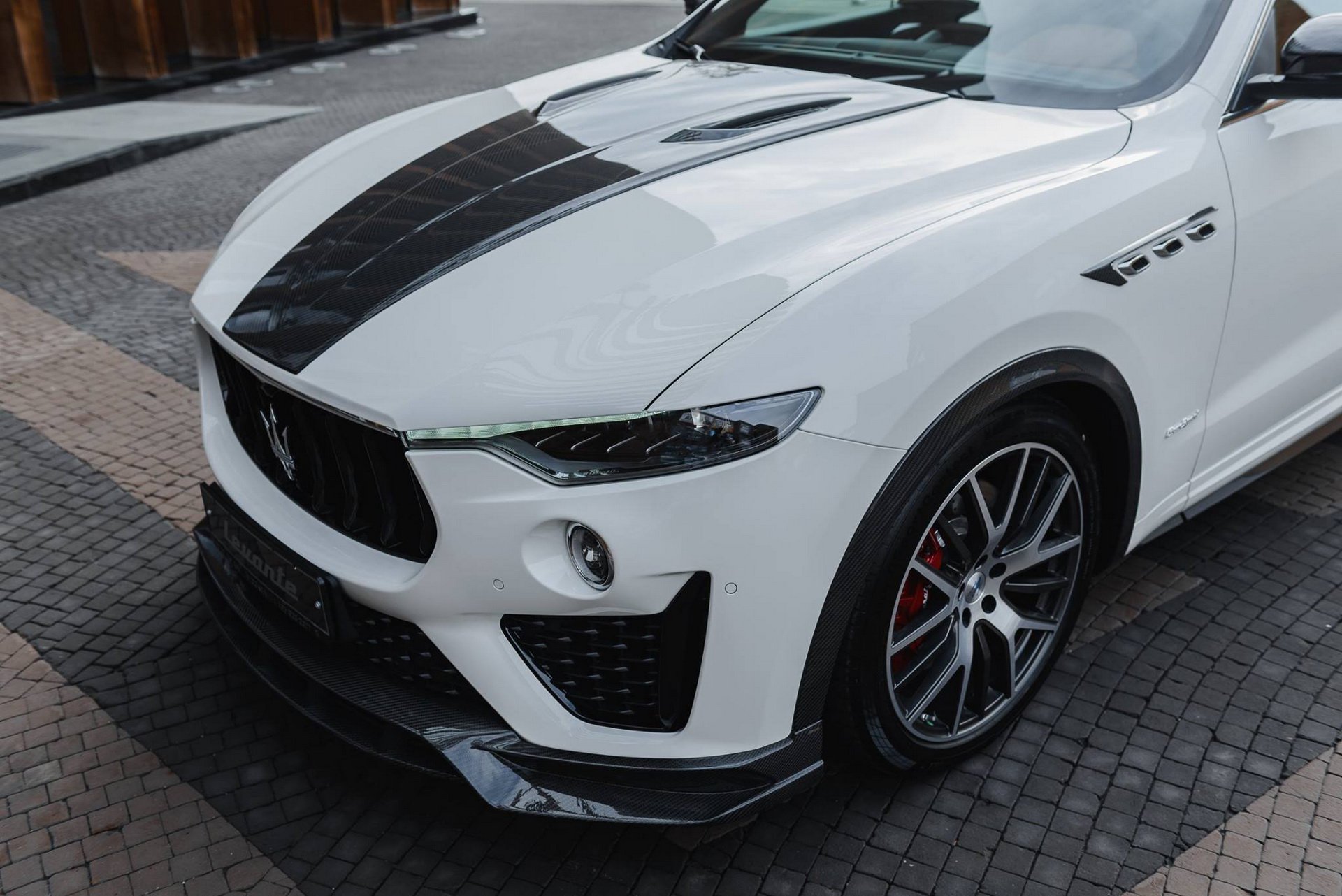 Maserati_Levante_Shtorm_GT_by_Larte_Design_0007