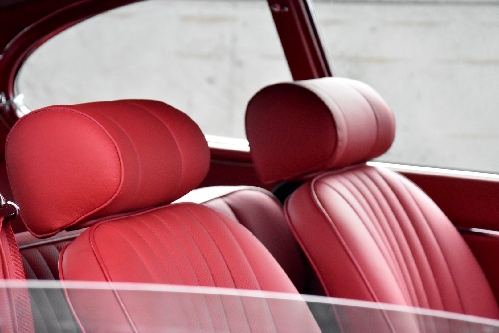 Restored Jaguar E-Type Series 3 1973 (6)