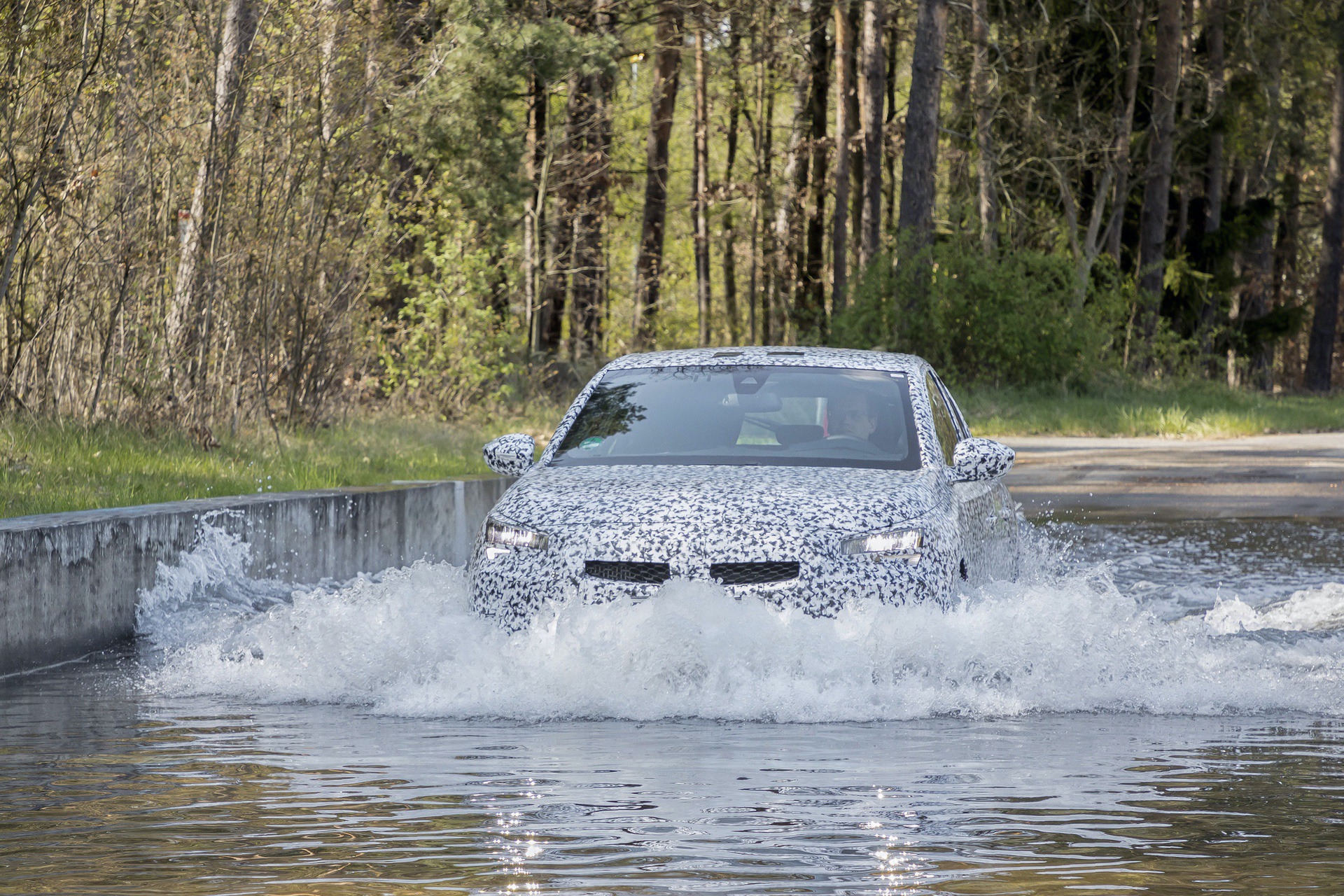 New Corsa test drives at Test Center Rodgau-Dudehofen, April 2019