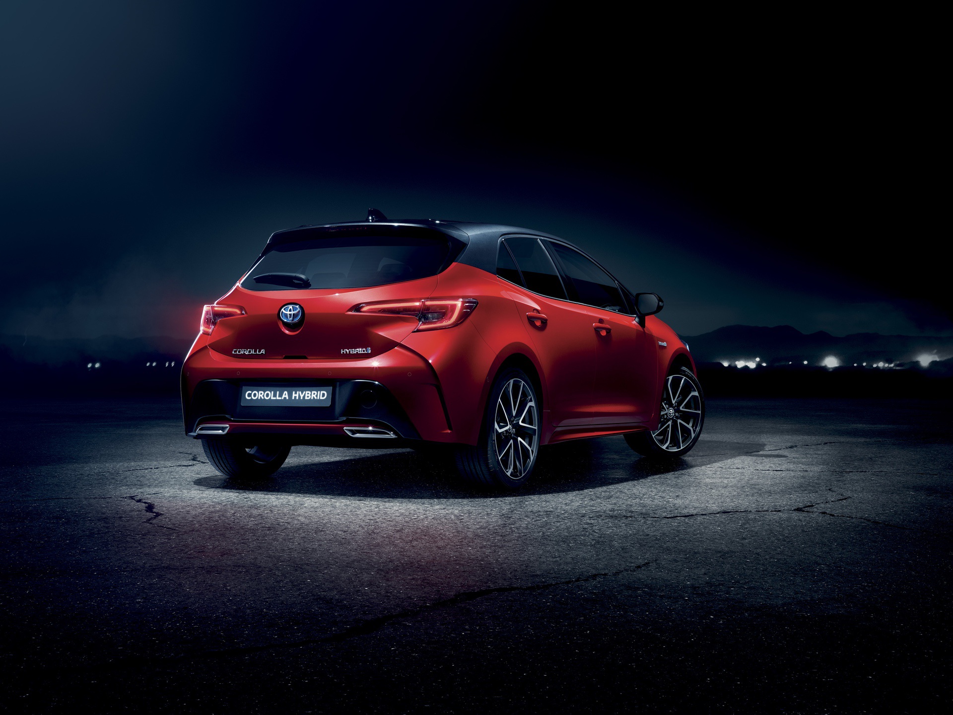 2019_Toyota_Corolla_Hatchback_03