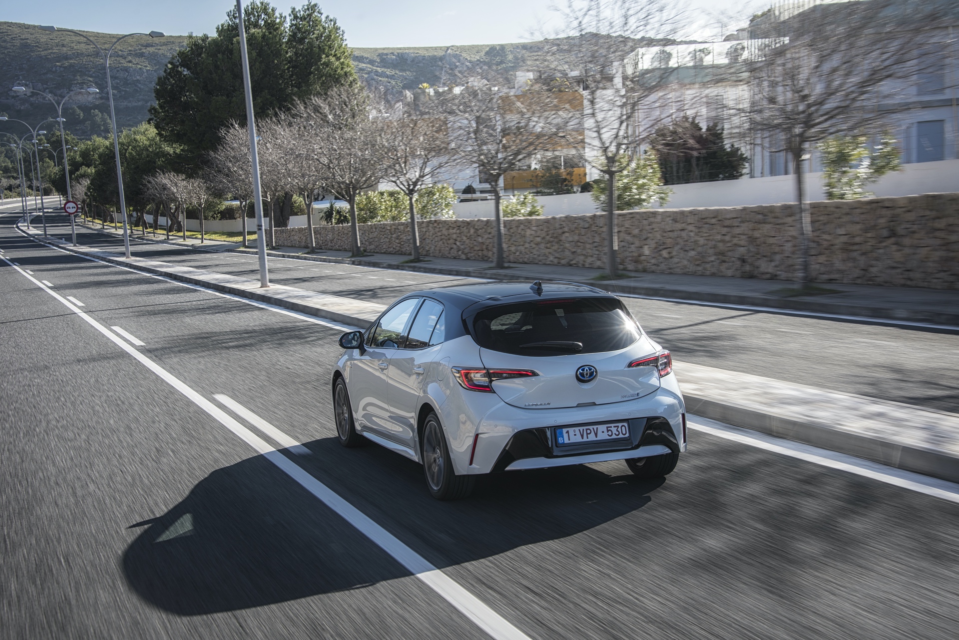 Corolla_HB_1.8L_White_Bitone_2019_016