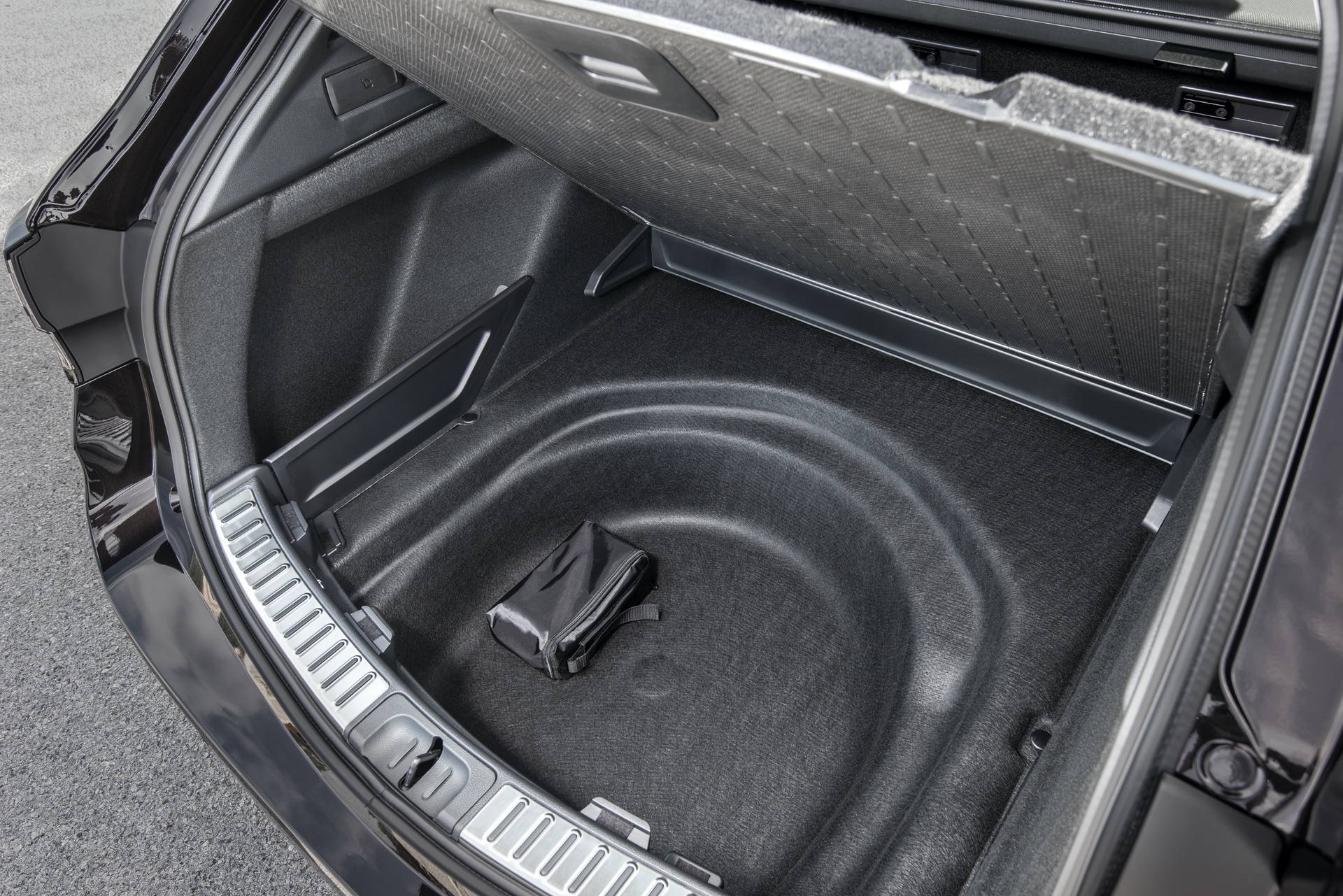 Corolla_TS_2.0L_Brown_2019_028