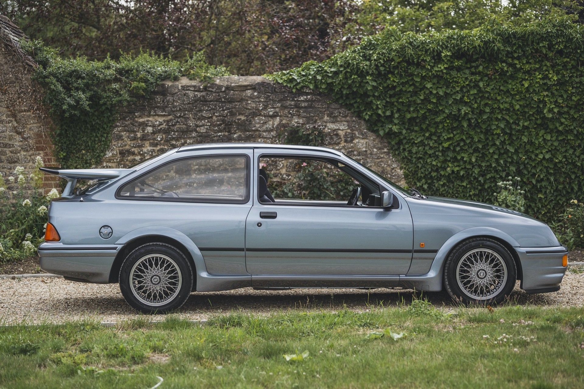 08-1985-Ford-Sierra-RS-Cosworth-Pre-Production