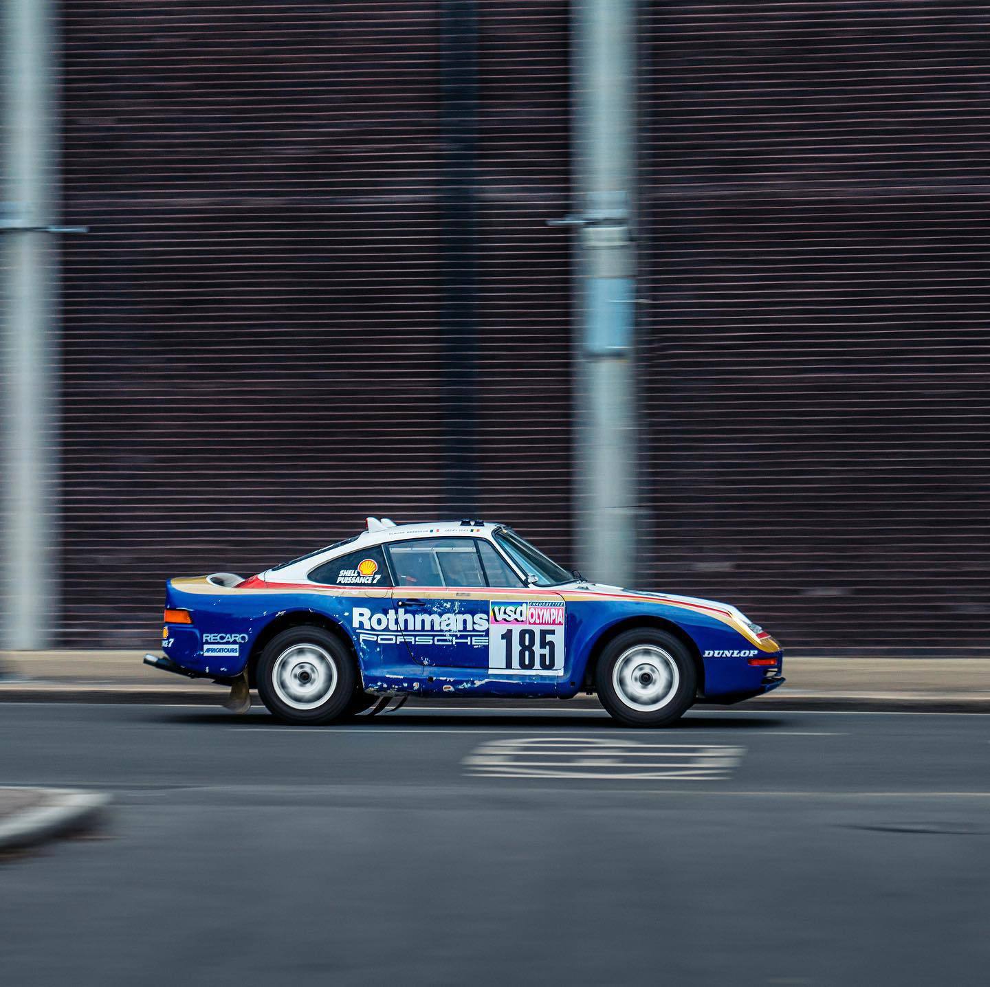 1985_Porsche_959_Paris-Dakar_Rally_Car_0003