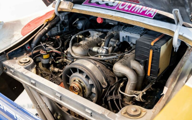 1985_Porsche_959_Paris-Dakar_Rally_Car_0021