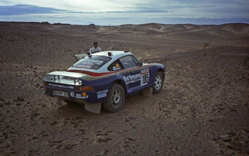 1985_Porsche_959_Paris-Dakar_Rally_Car_0032