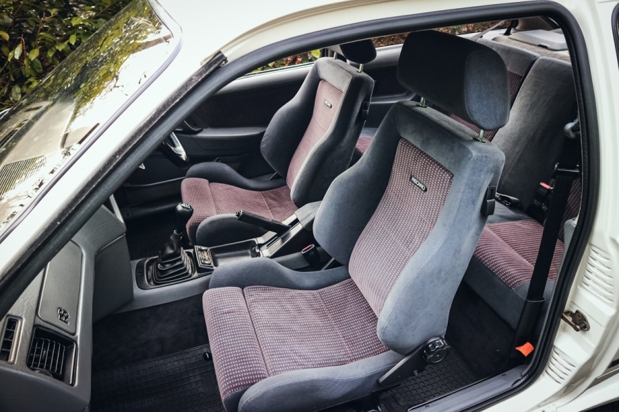 1987_Ford_Sierra_Cosworth_RS500_0023