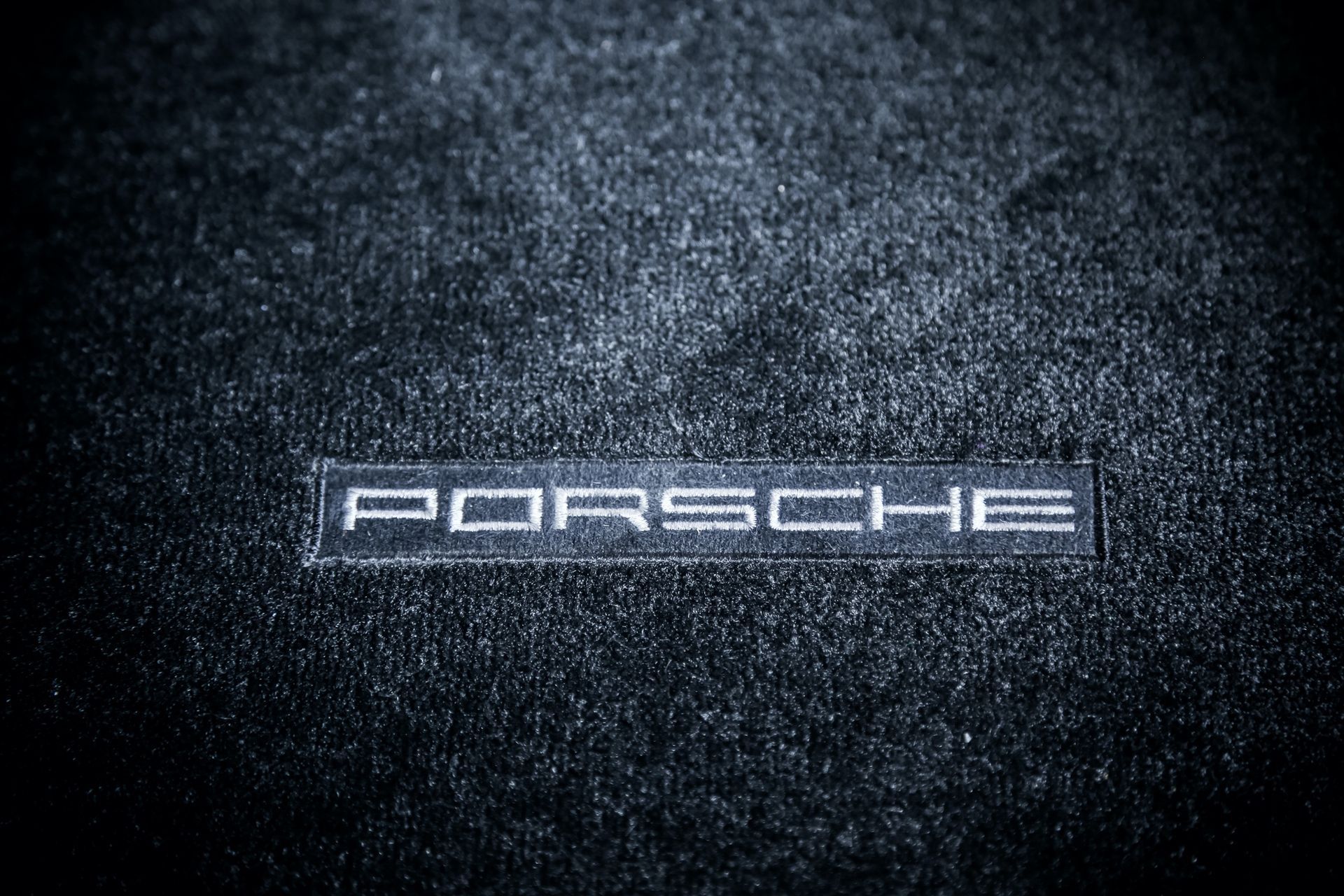 2011_Porsche_911_GT3_RS_4.0_sale_0024