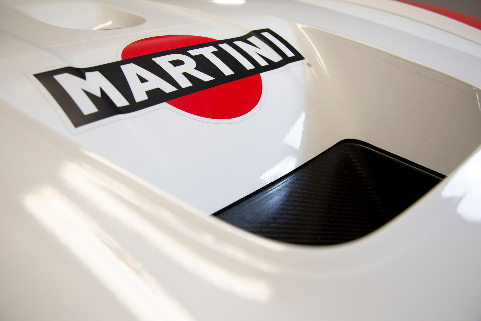 2020_Porsche_935_Martini_Livery_sale_0006