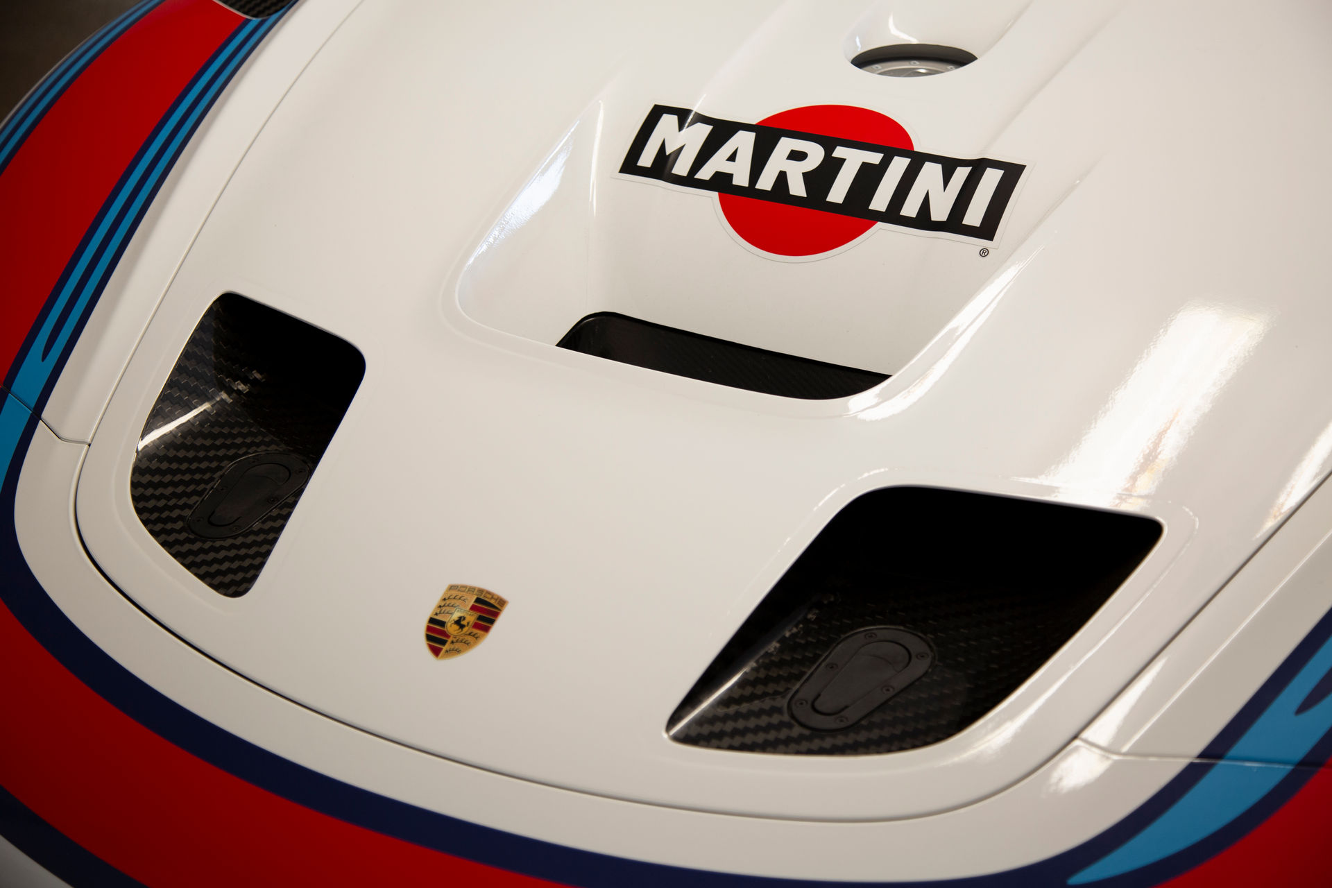 2020_Porsche_935_Martini_Livery_sale_0014