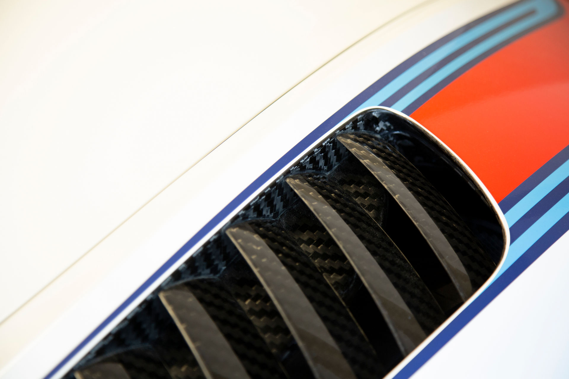 2020_Porsche_935_Martini_Livery_sale_0017
