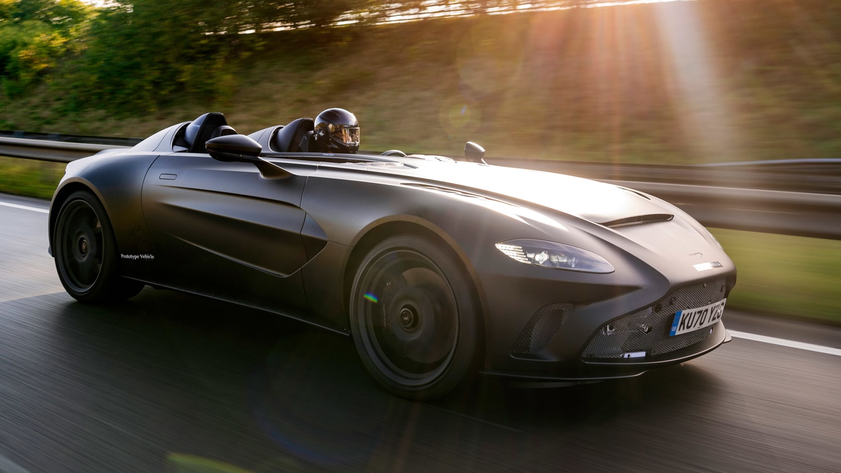 Aston_Martin_V12_Speedster_prototype_0004