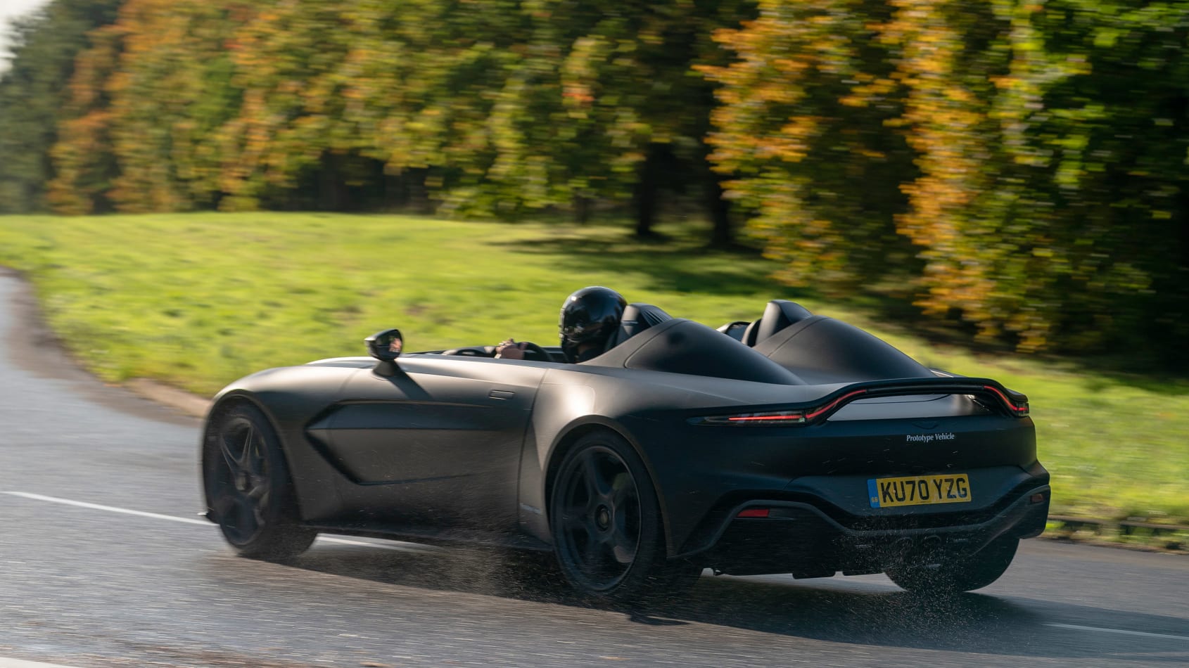 Aston_Martin_V12_Speedster_prototype_0005