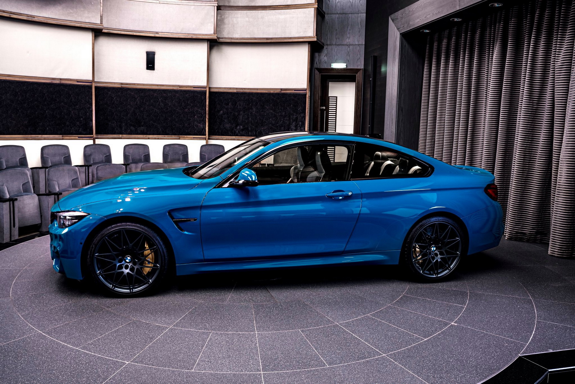 BMW-M4-Edition-M-Heritage-Abu-Dhabi-Motors-28