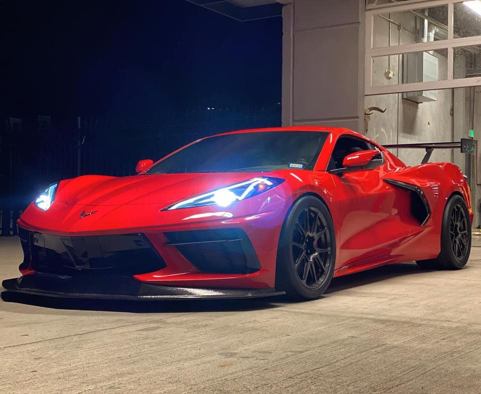 Chevrolet-Corvette-LG-Motorsports-3