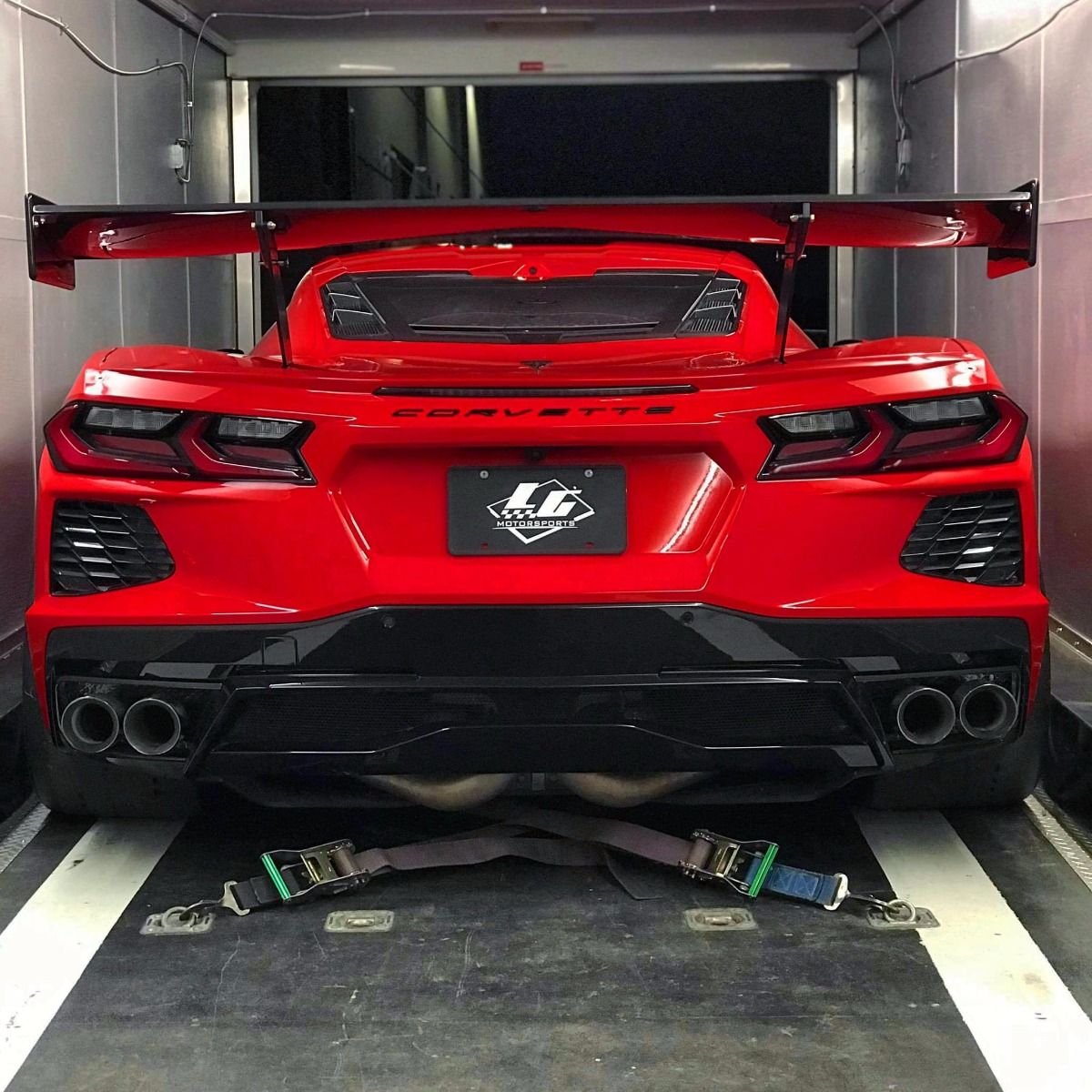 Chevrolet-Corvette-LG-Motorsports-5