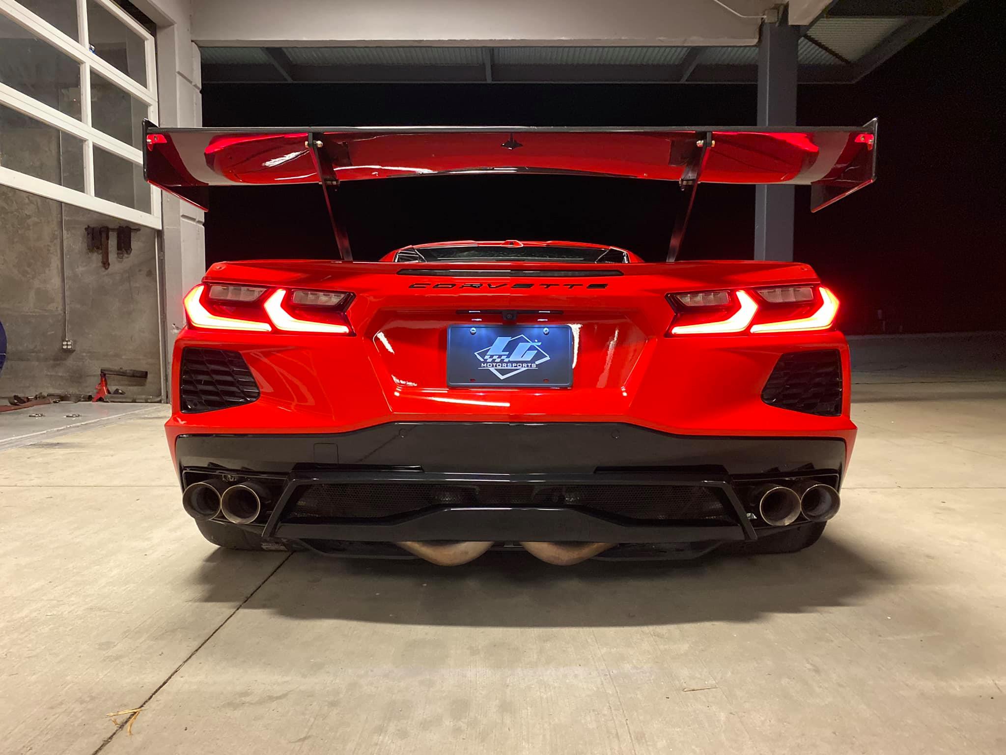 Chevrolet-Corvette-LG-Motorsports-7