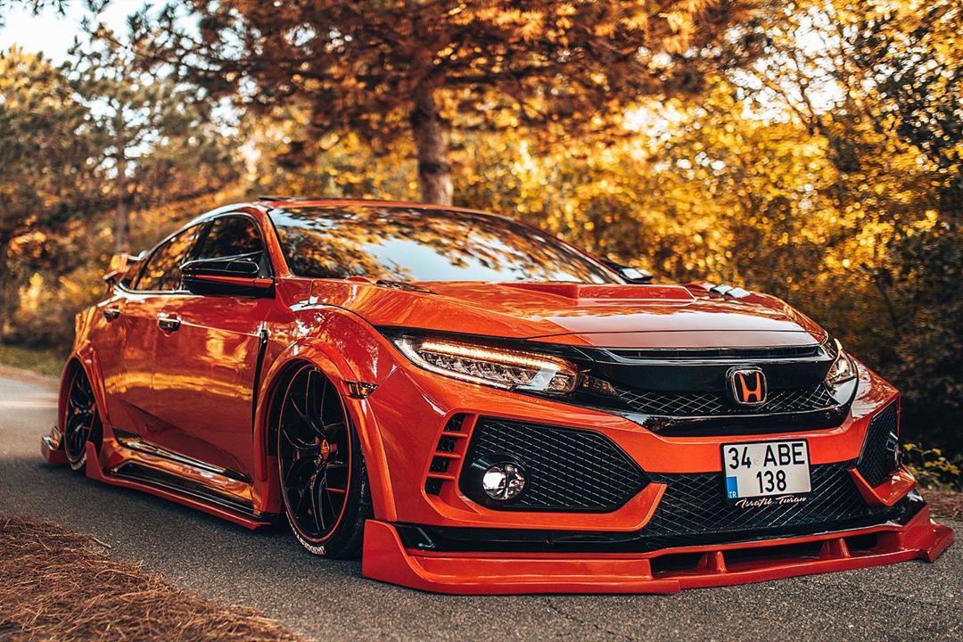 Honda-Civic_Type_R_With_Turkish_Body_Kit-3