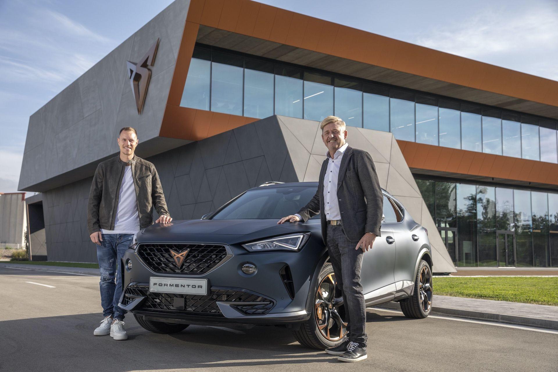 CUPRA-kicks-off-production-of-the-new-Formentor_00_HQ