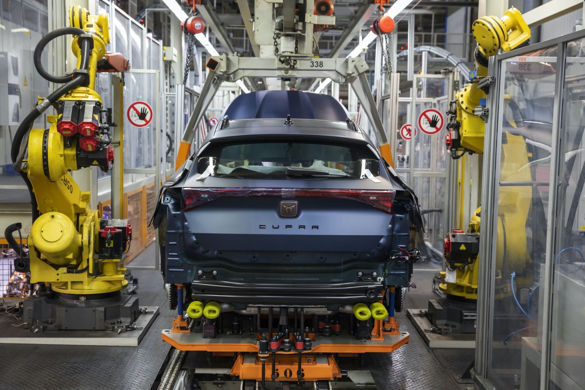 CUPRA-kicks-off-production-of-the-new-Formentor_03_HQ