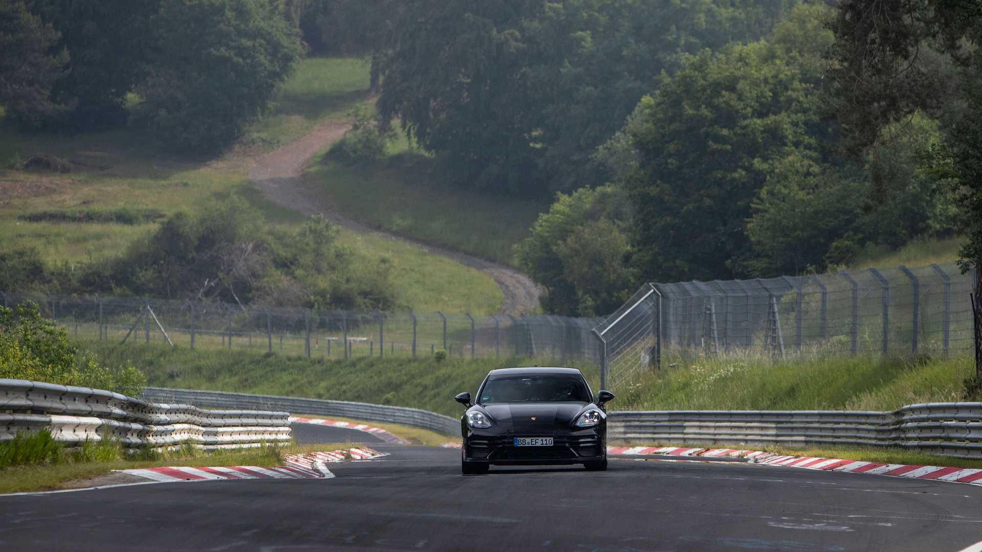 2021-porsche-panamera-sets-fastest-four-door-porsche-record-at-the-nurburgring-6