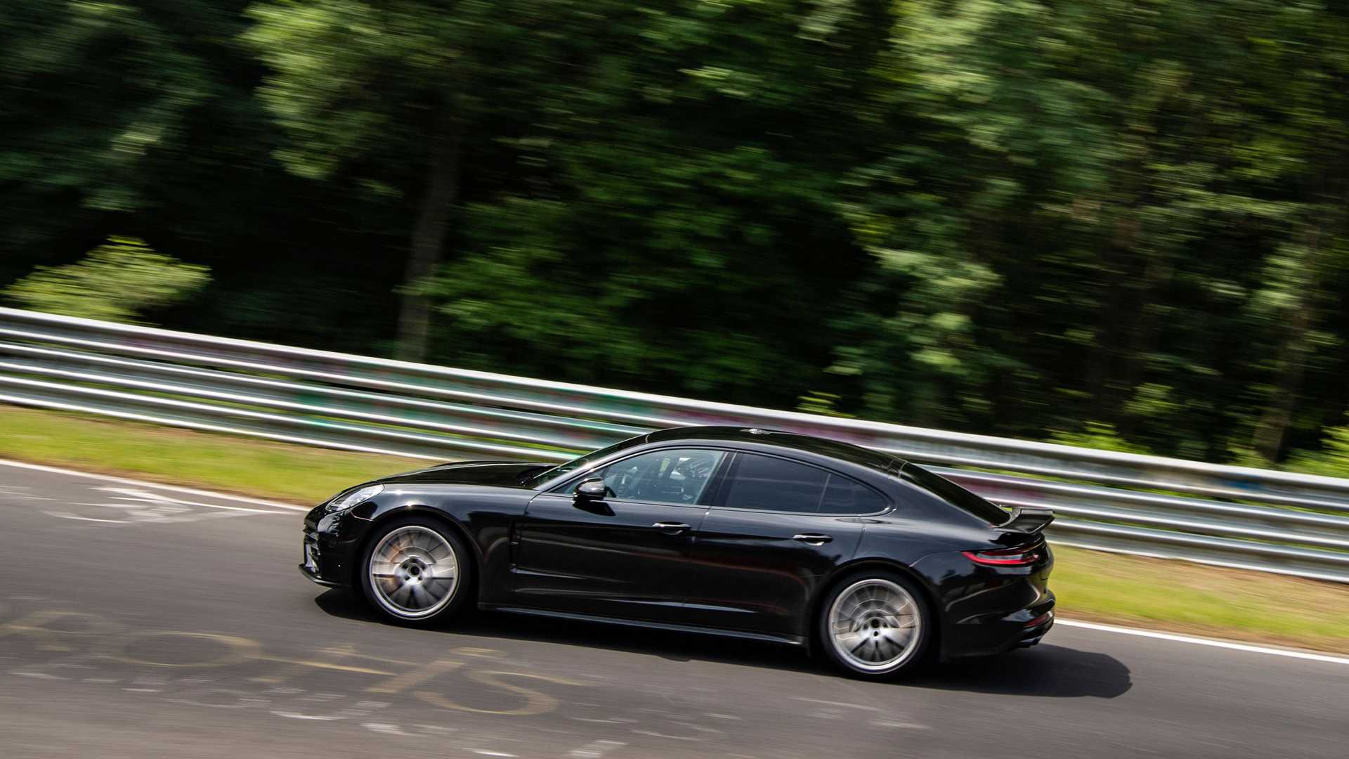 2021-porsche-panamera-sets-fastest-four-door-porsche-record-at-the-nurburgring2